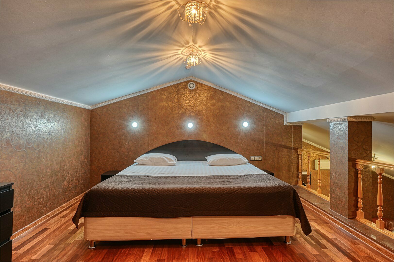 Двухуровневый Люкс с сауной и ванной