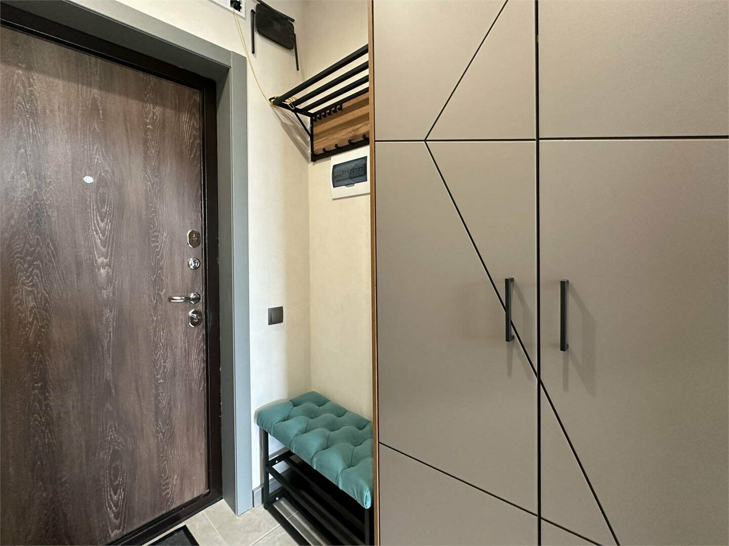 Дизайнерская студия LS-RELAX TIME время для отдыха в Алуште - вид на море и горы с 14 этажа