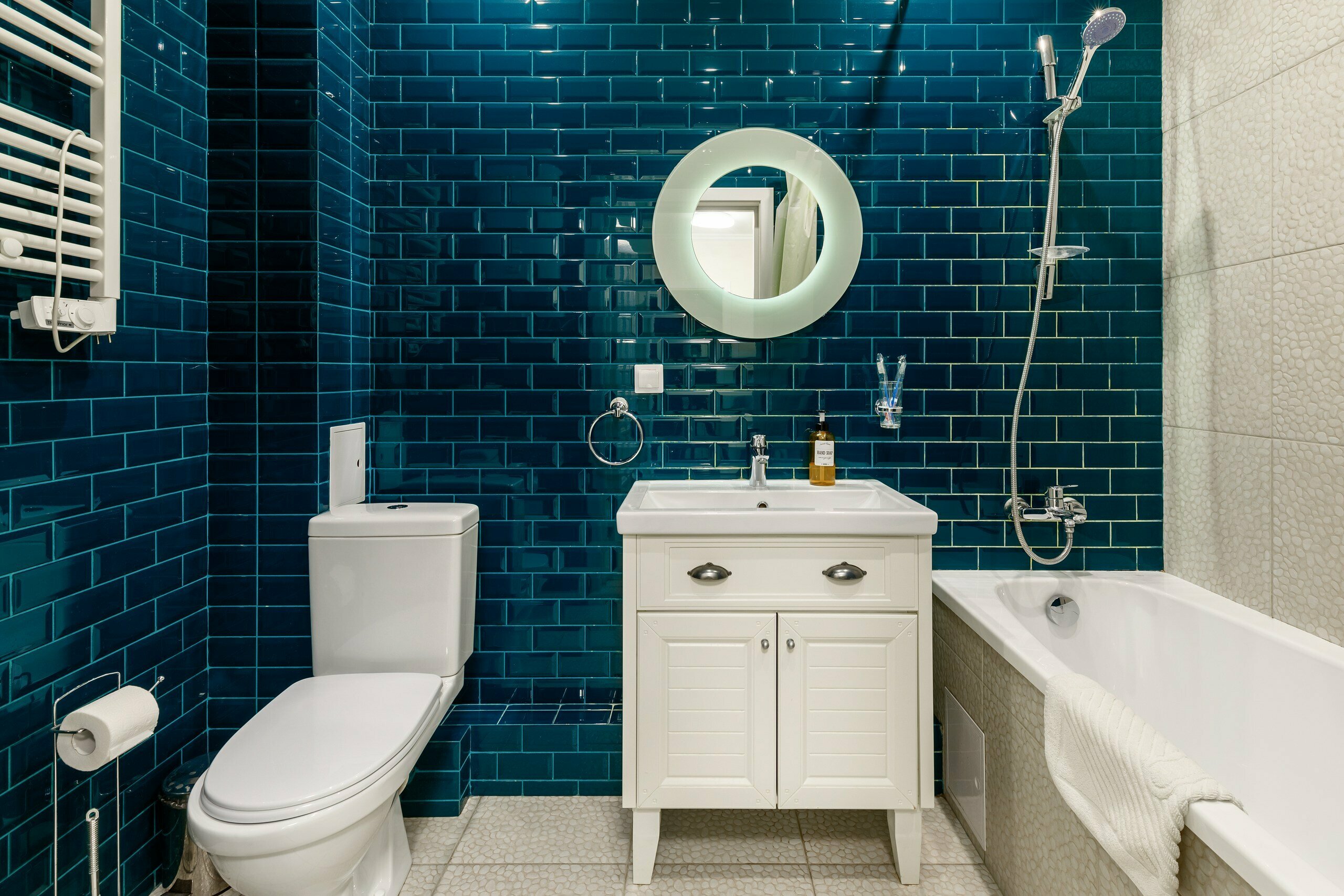 Двухкомнатные апартаменты с видом на ДОН, 12 этаж  ( maх. 4 человека)