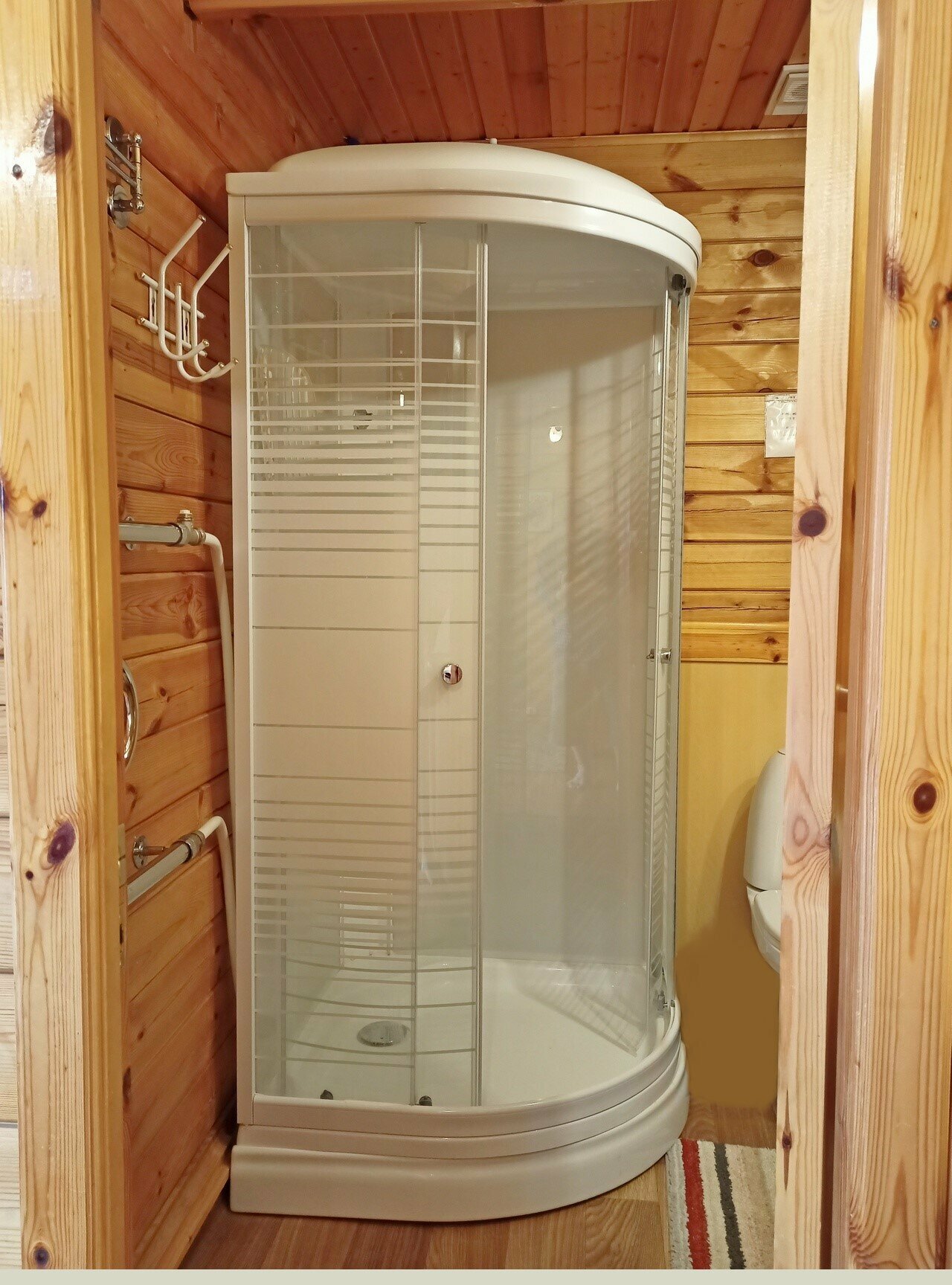 Отдельный двухкомнатный домик до 5 мест