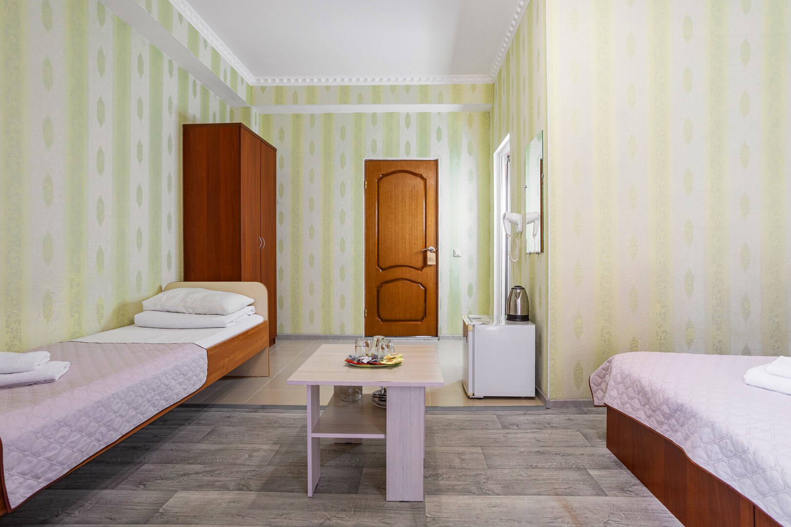 Трехместный номер с балконом