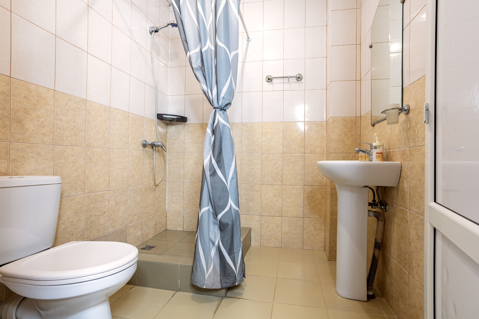 Трехместный номер с балконом