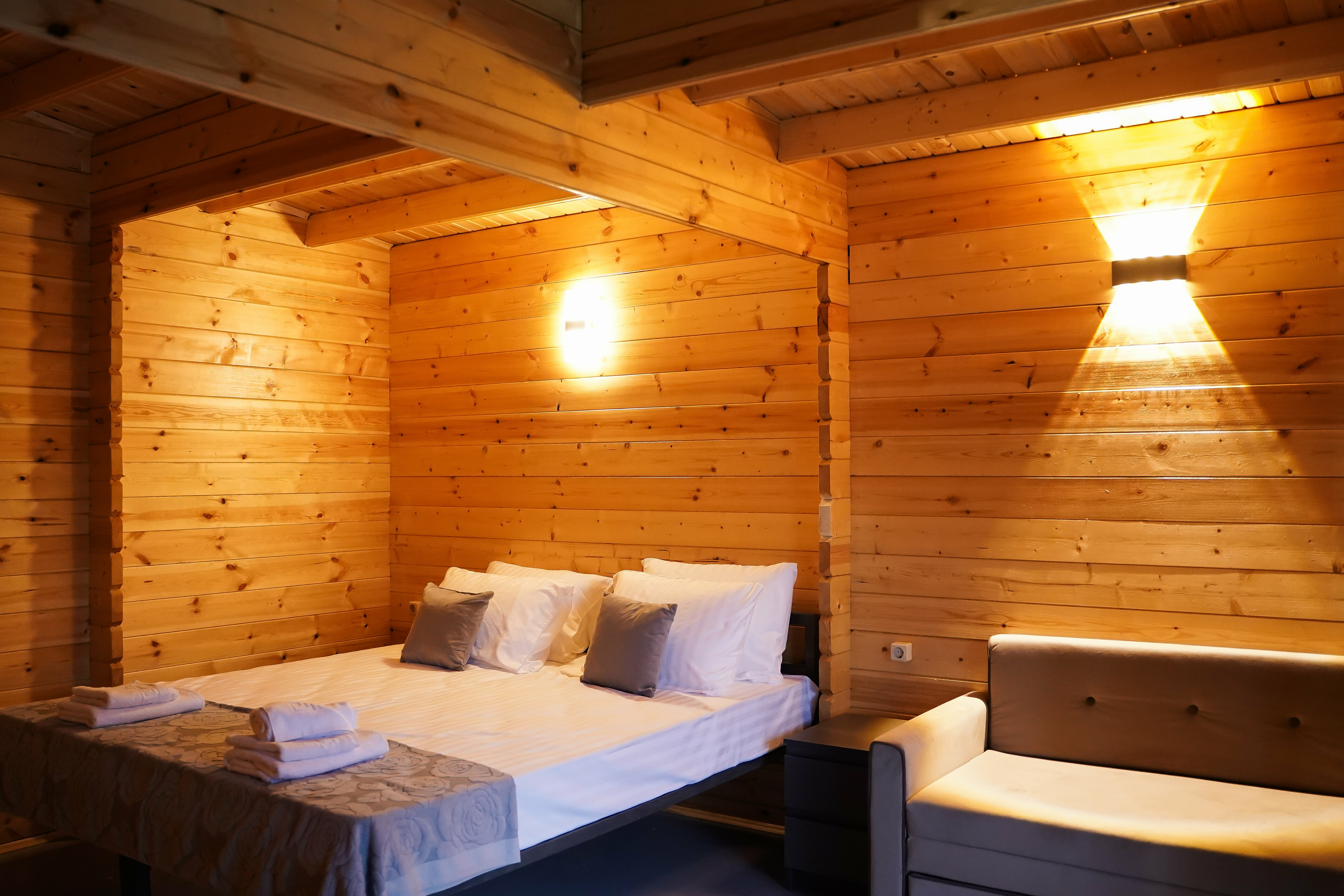 Шале у бассейна