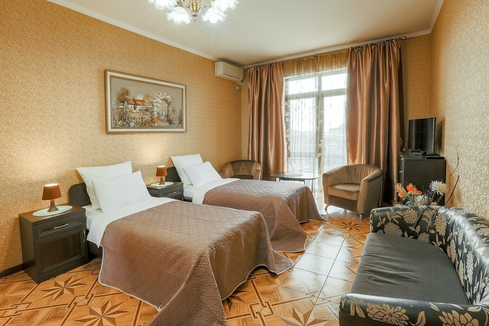 Люкс с балконом