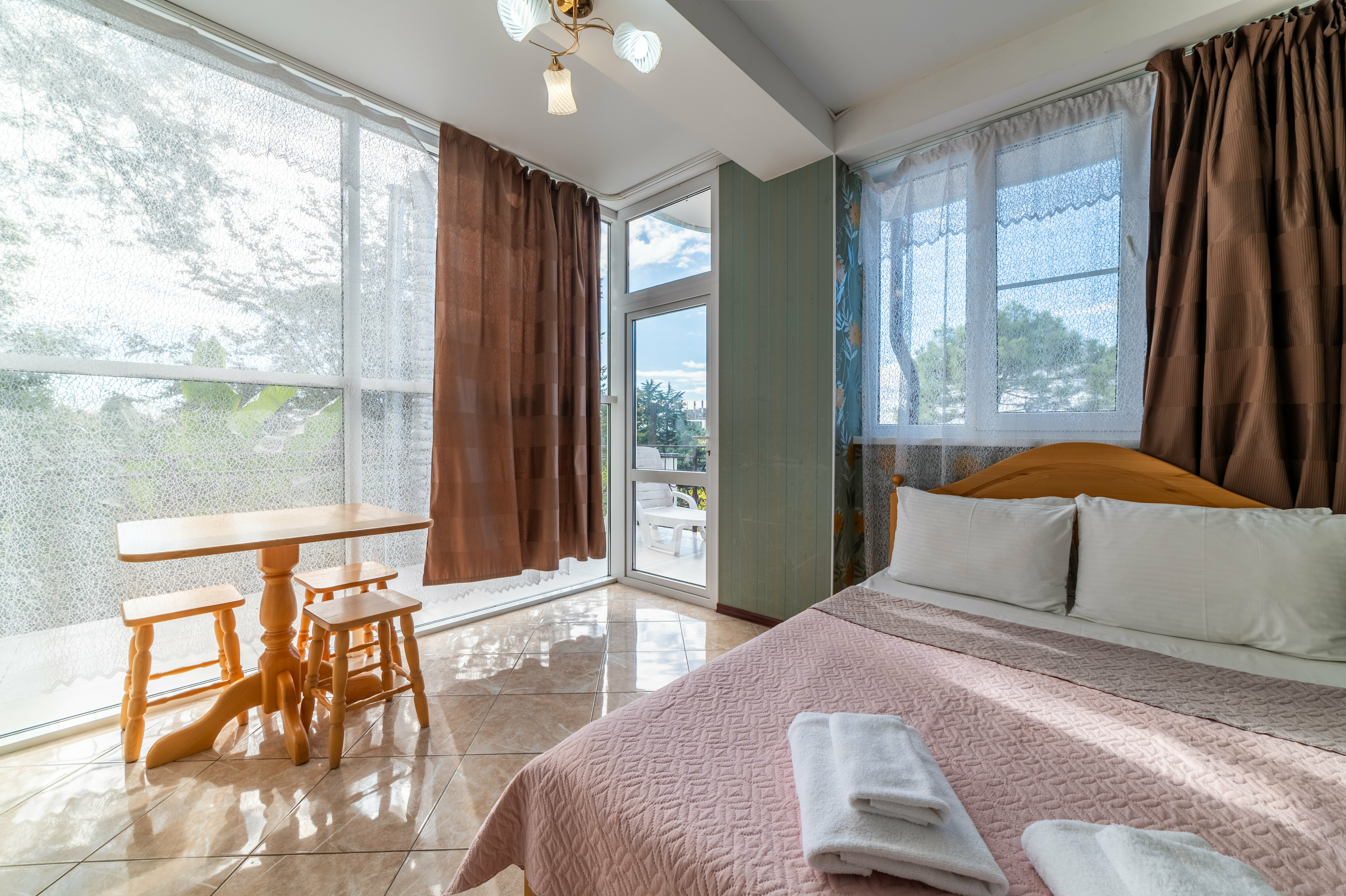 Двухкомнатный люкс с балконом и видом на море