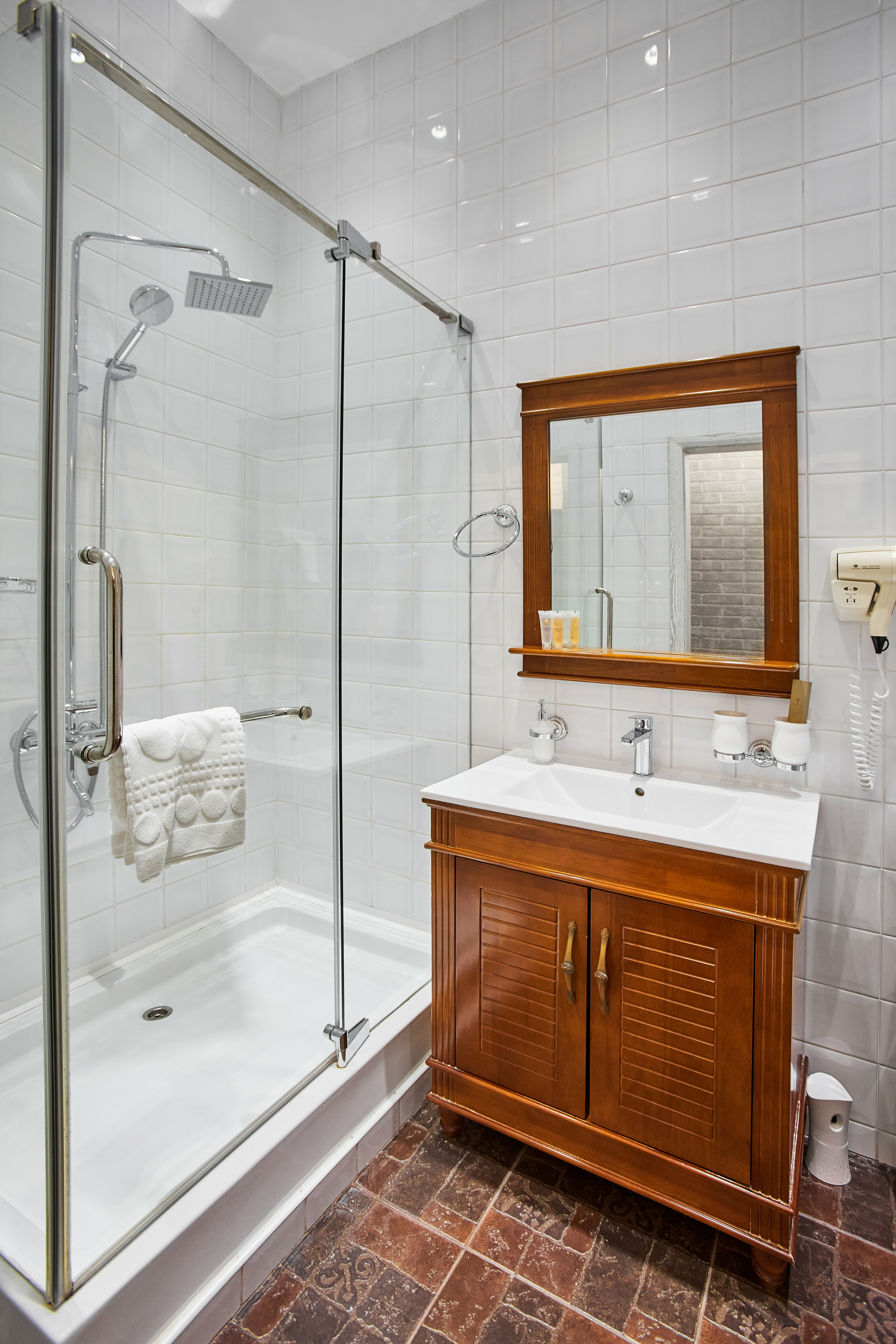 Улучшенный люкс