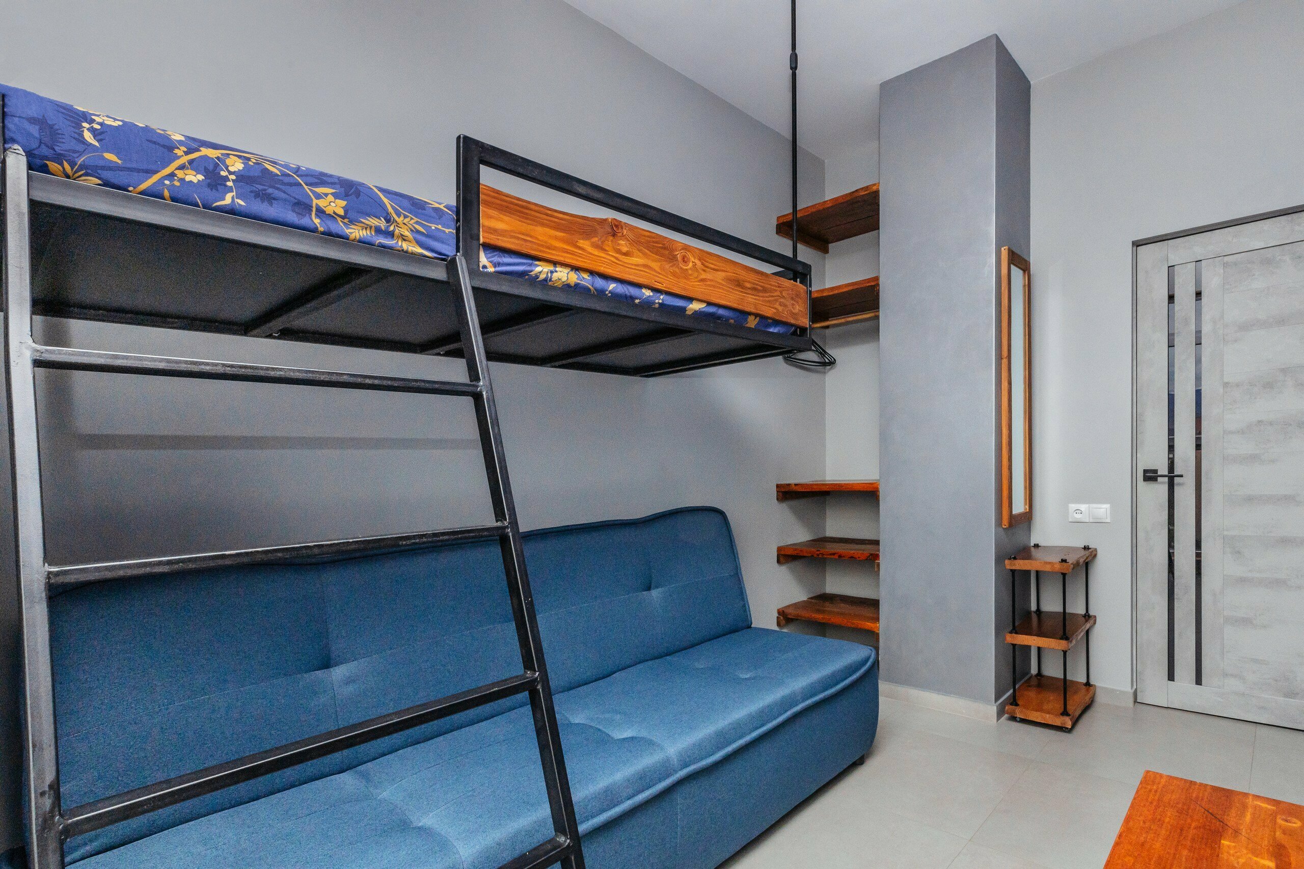 Семейный номер с видом на горы