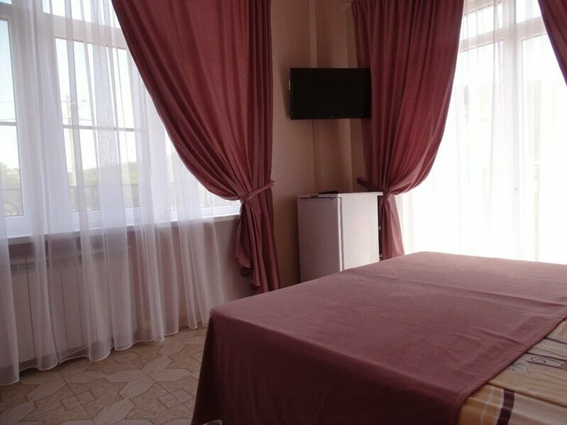 №8 2-х мест. улучшенный с панорамным окном, балконом с видом на горы  (доп. местом кресло кровать)