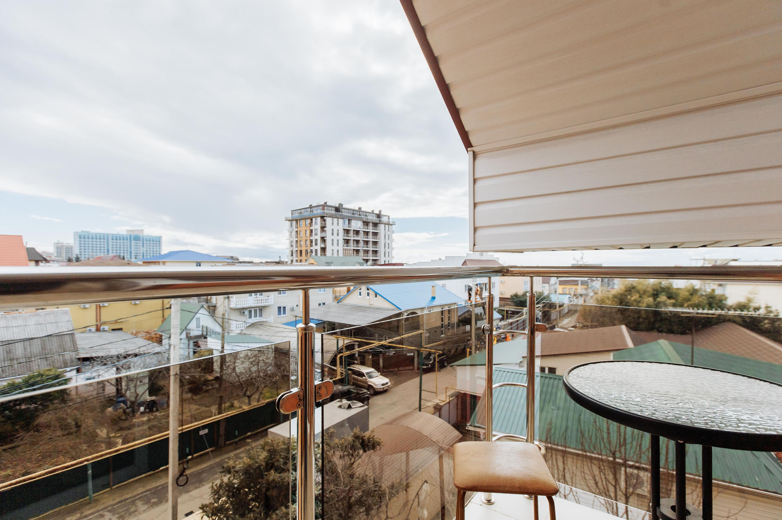 Трехместный номер с общим туалетом