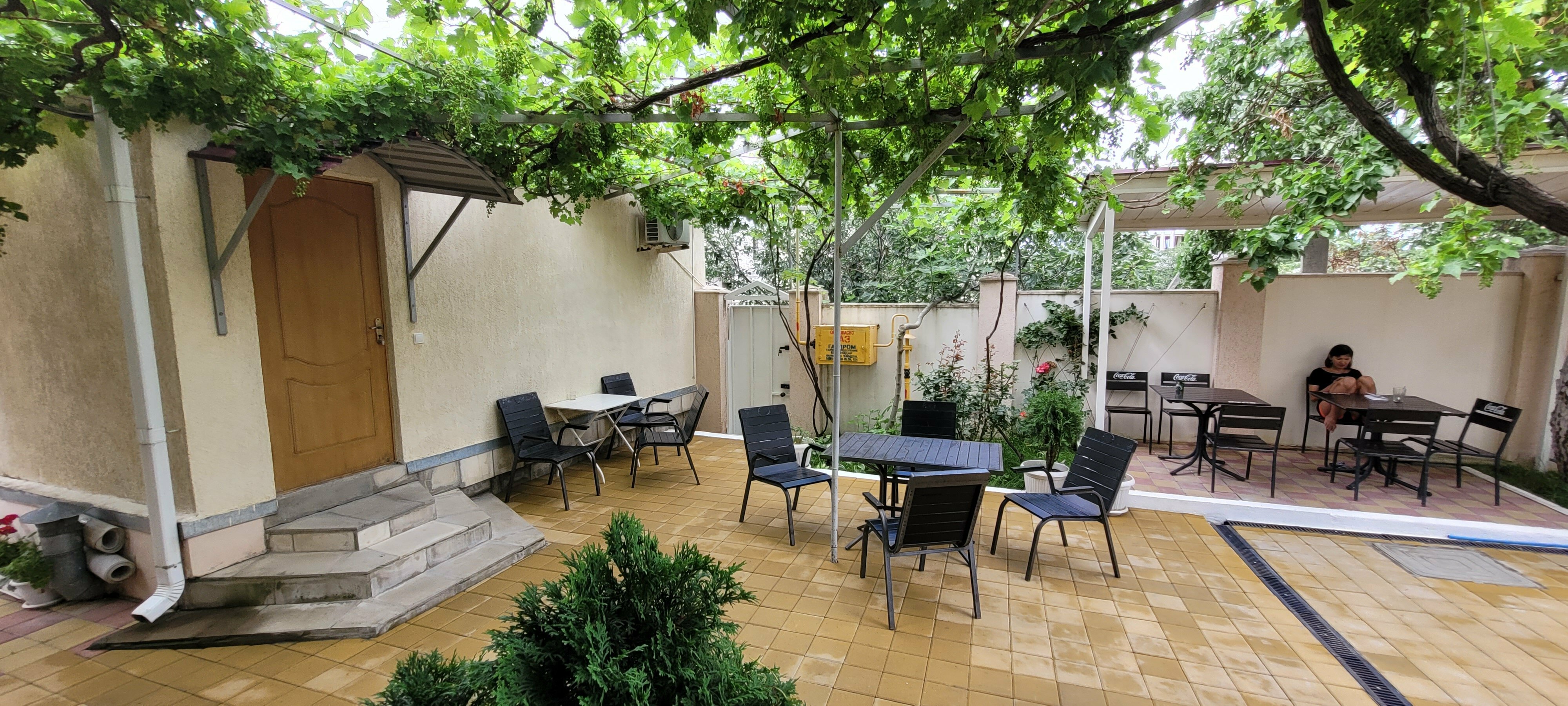 Трехместный номер «Комфорт» с душем