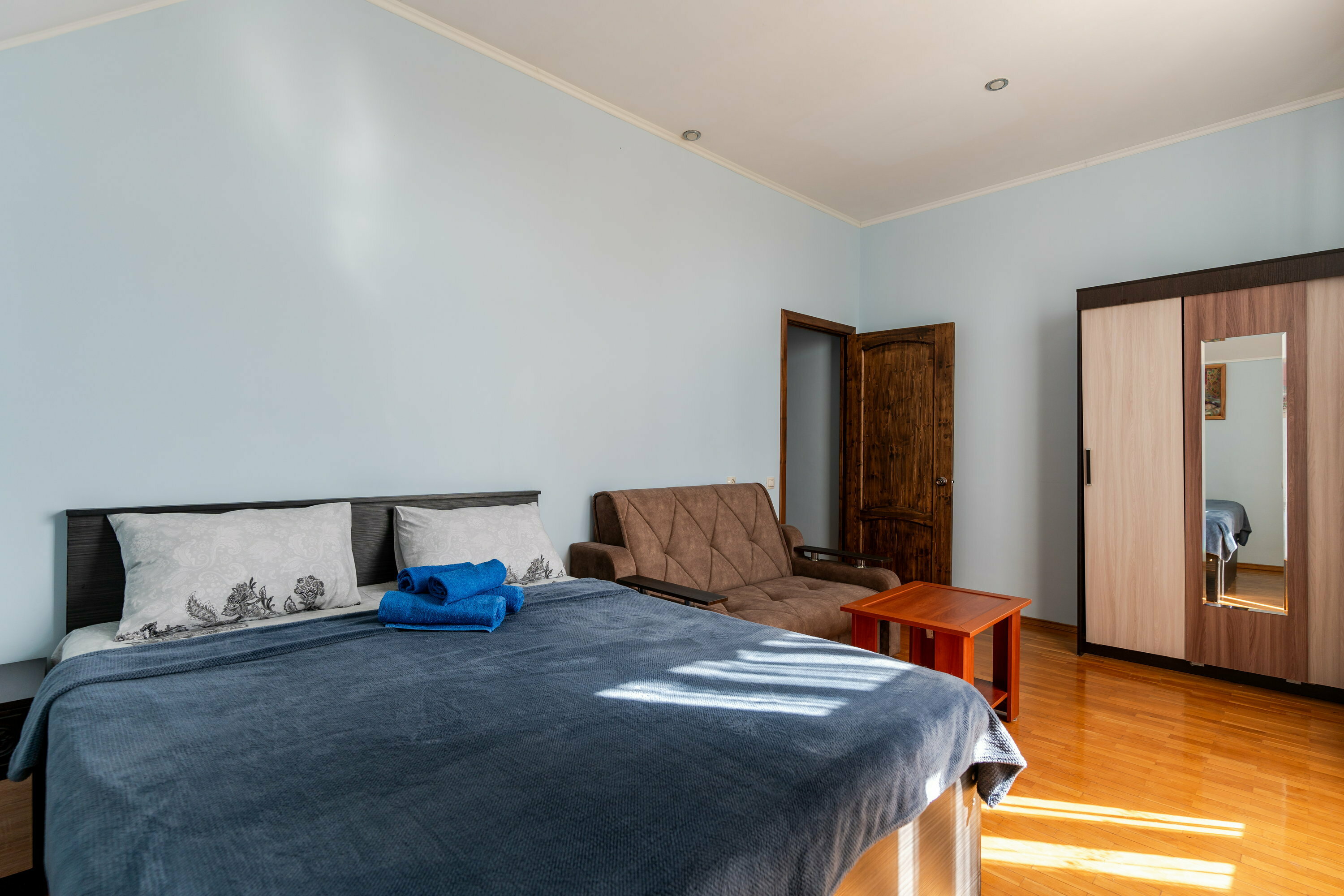 Семейный двухкомнатный с балконом