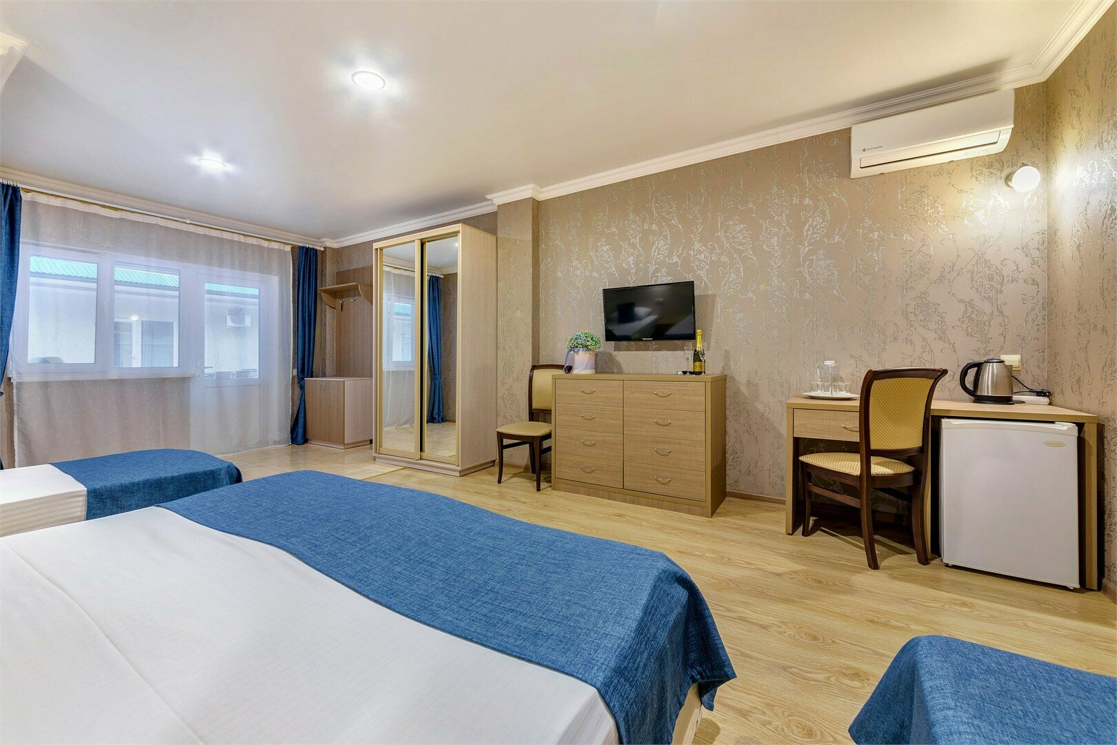 Стандарт четырехместный с террасой