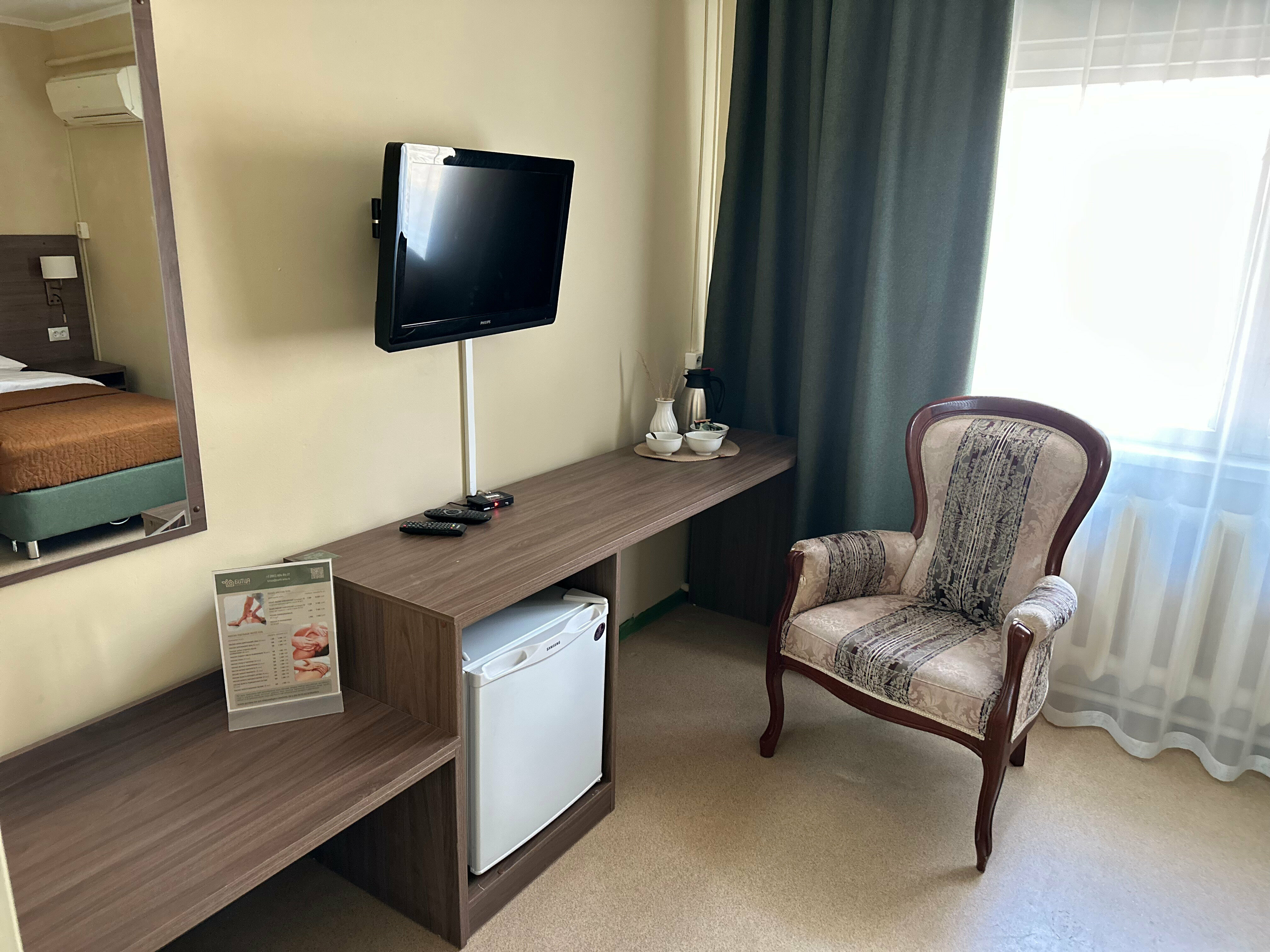 "Полулюкс " Двухместный номер с одной двухместной кроватью или двумя одноместными