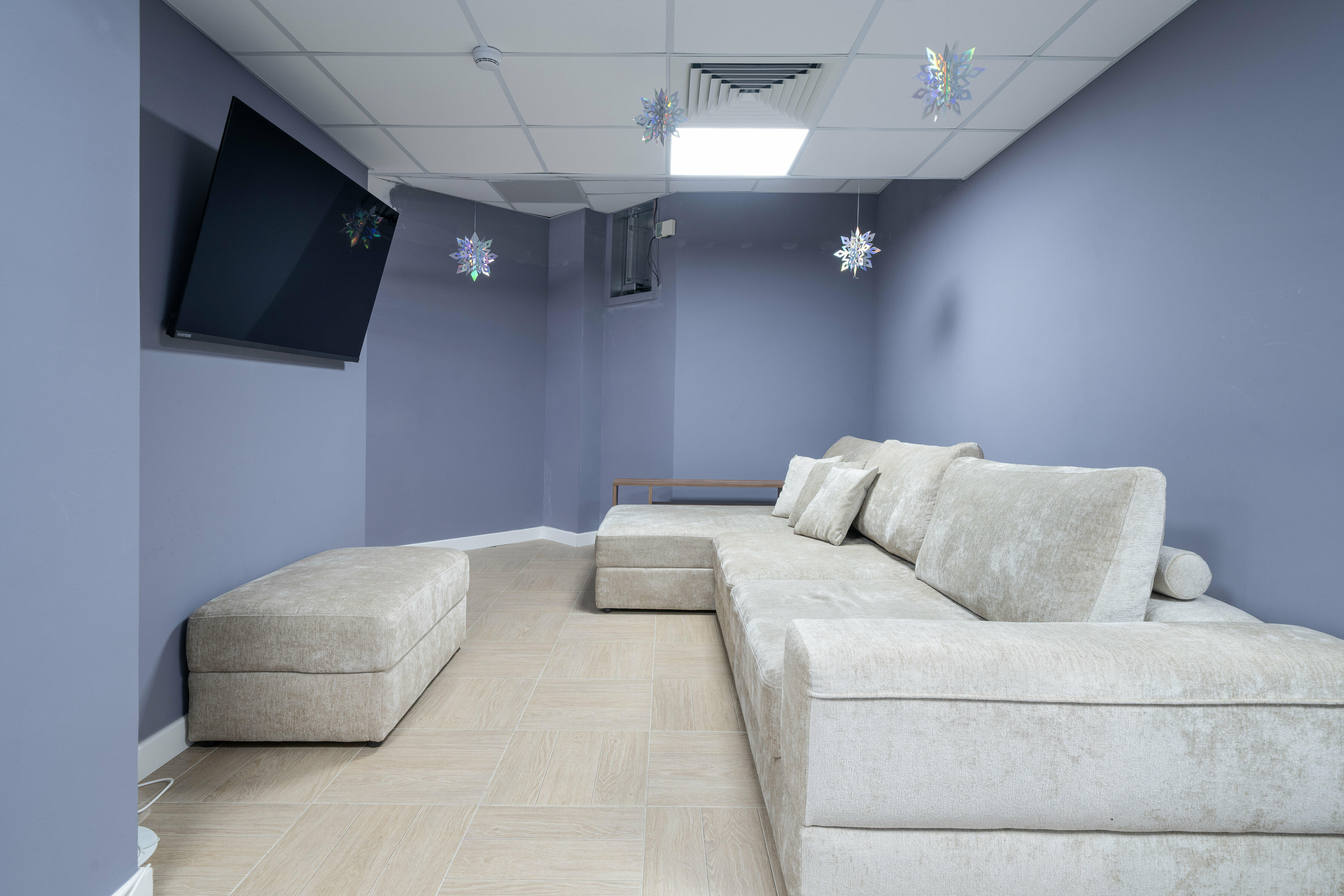 Спальное место на двухъярусной кровати в общем номере для мужчин