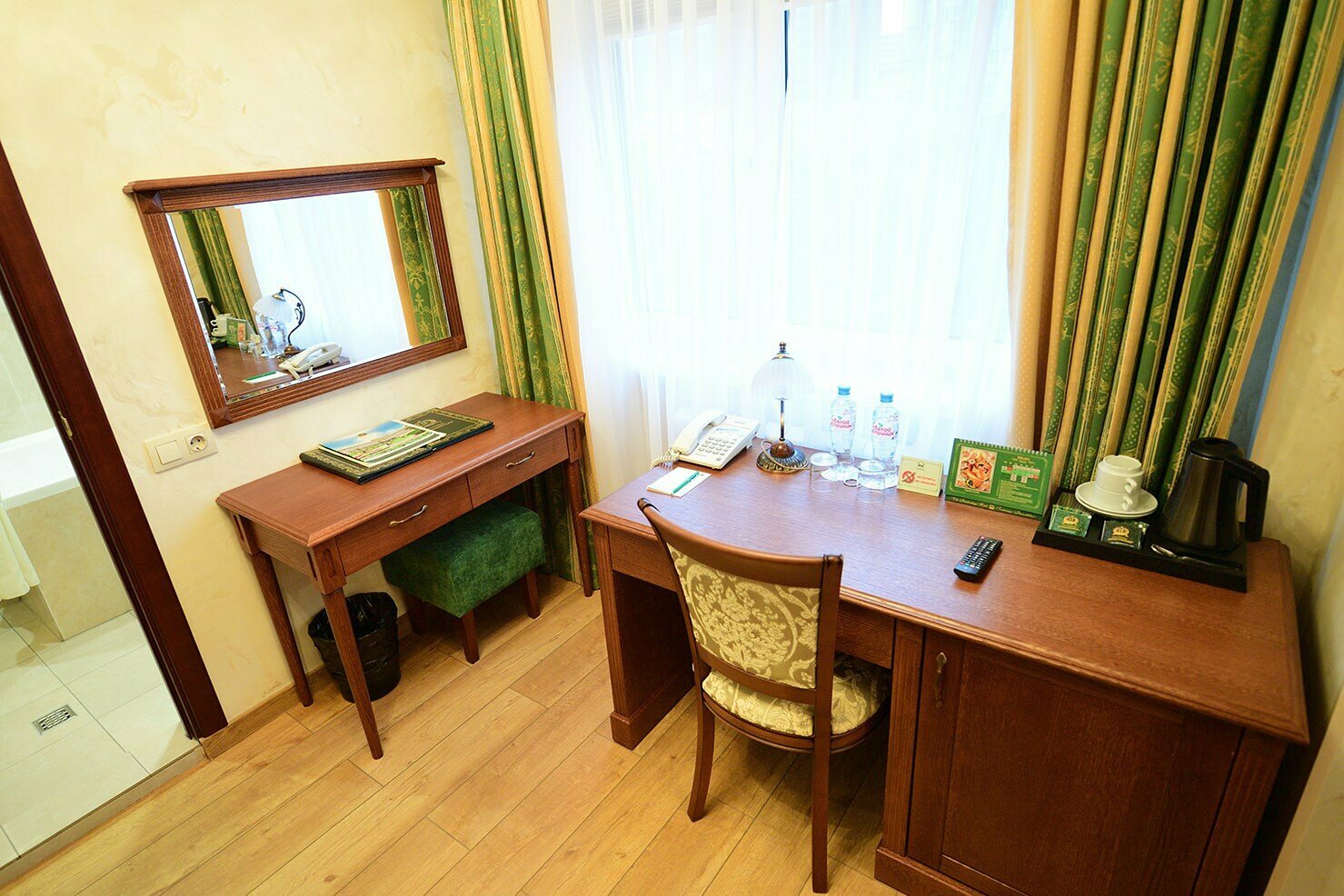 Бизнес-стандарт двухместный с одной кроватью