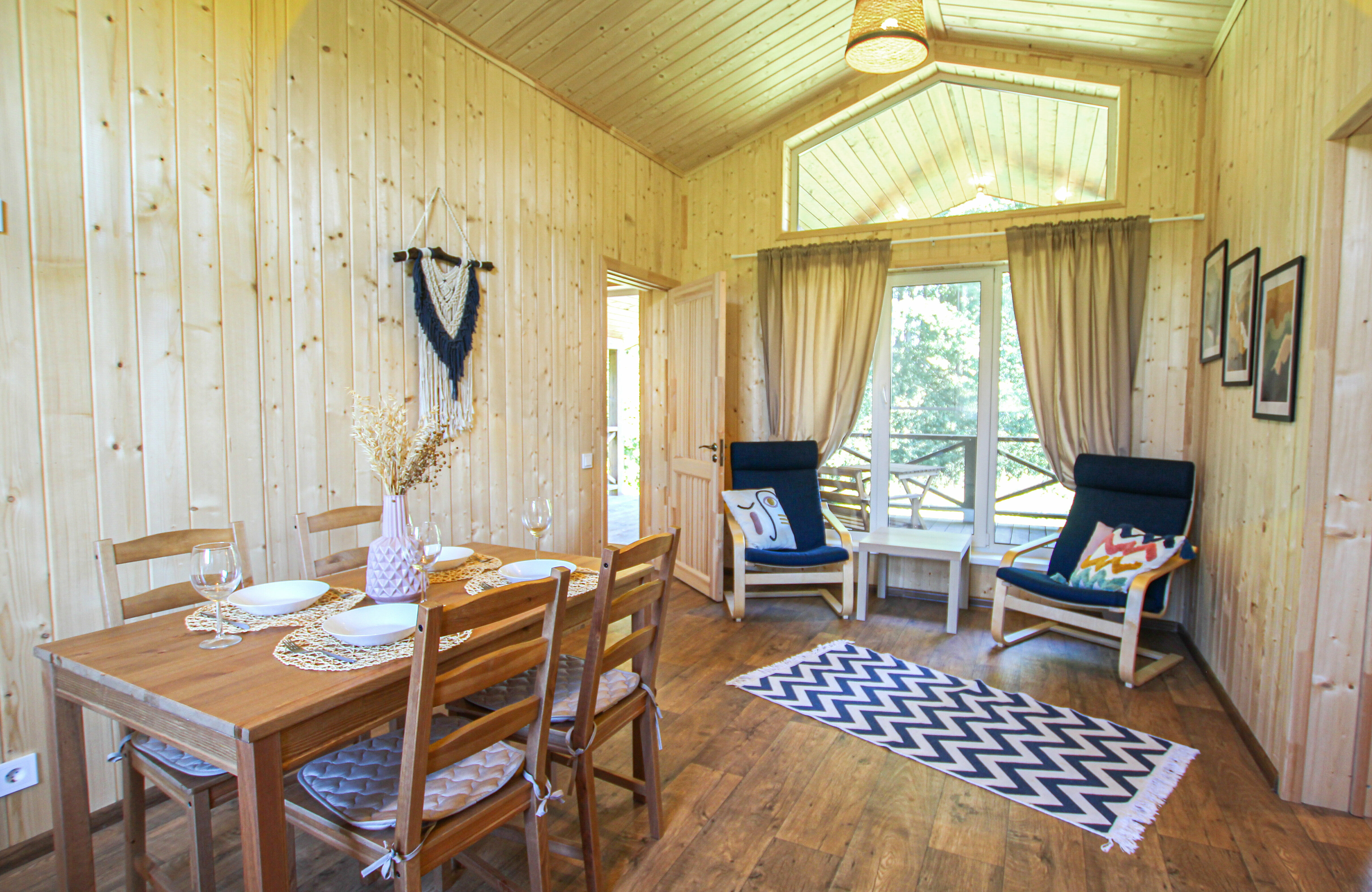 Ладога Хоум “Озеро”: Дом с большой террасой у озера