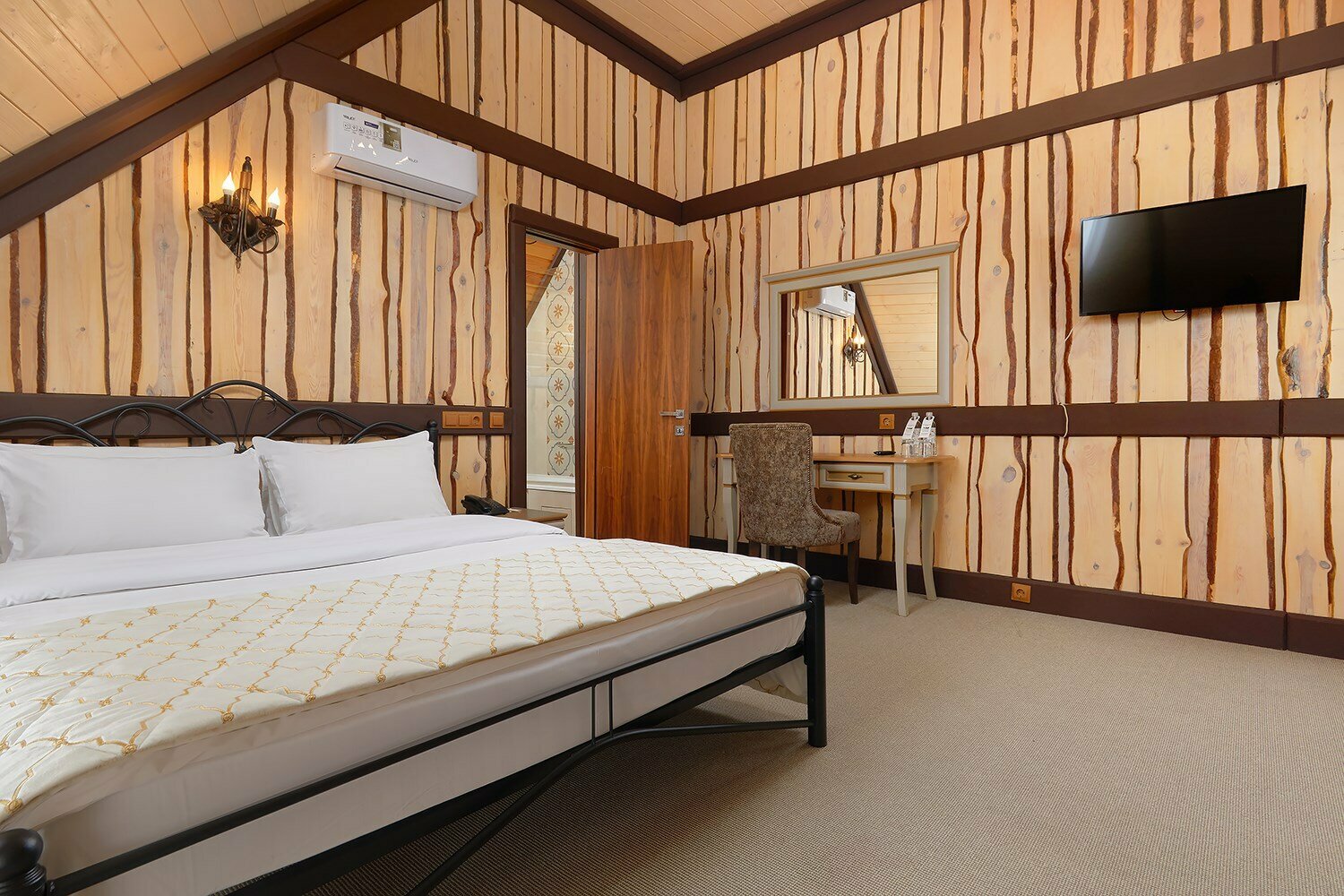 Номер Люкс двухуровневый корпус "Башенки"