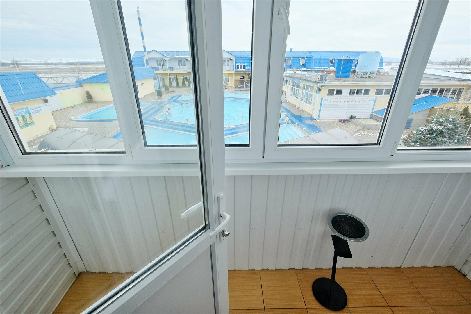 2-х. местный  "Стандарт" с видом на 4 термальных бассейна