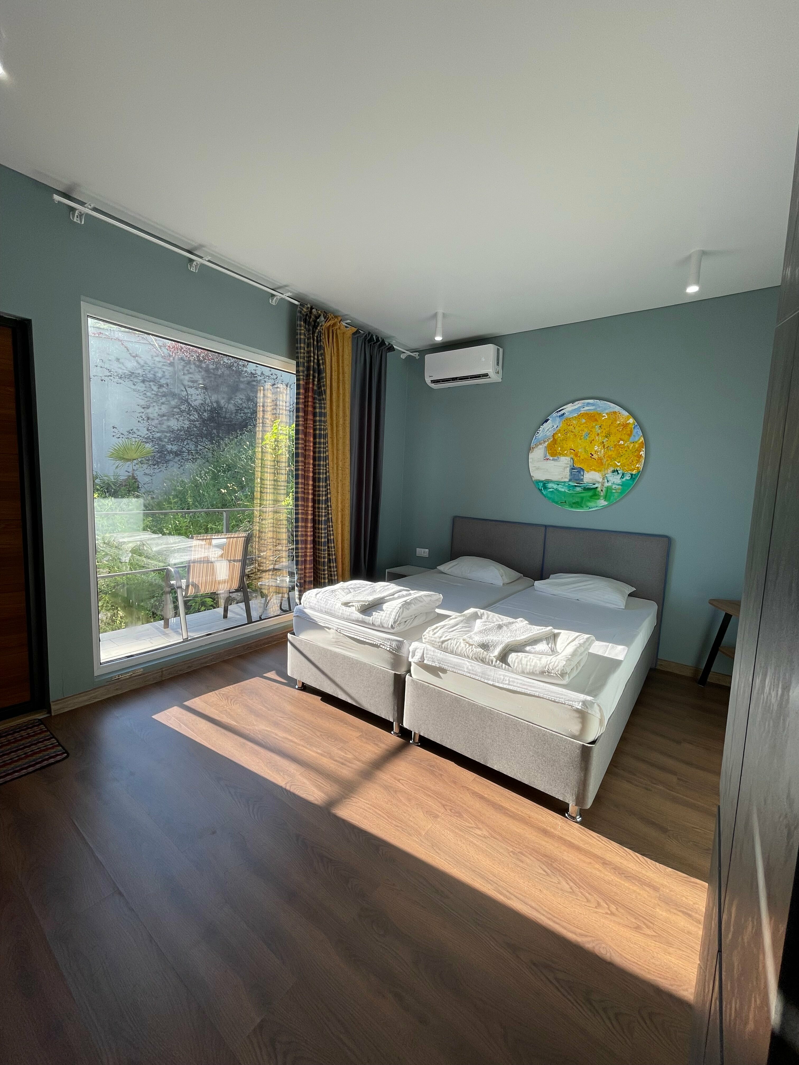 Двухместный номер с боковым видом на море