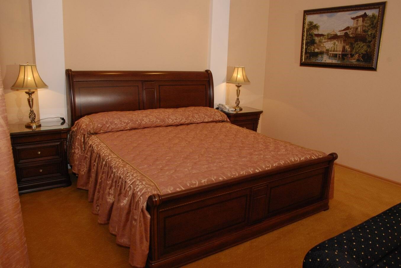 Джуниор сюит 50-60 кв.м /общая кровать/