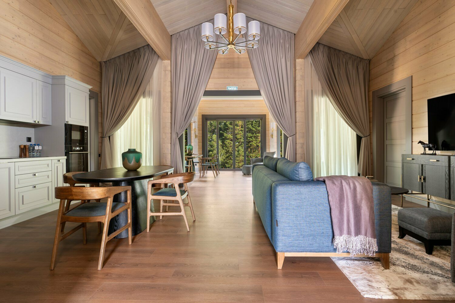 Вилла с двумя спальнями, сауной и панорамной верандой