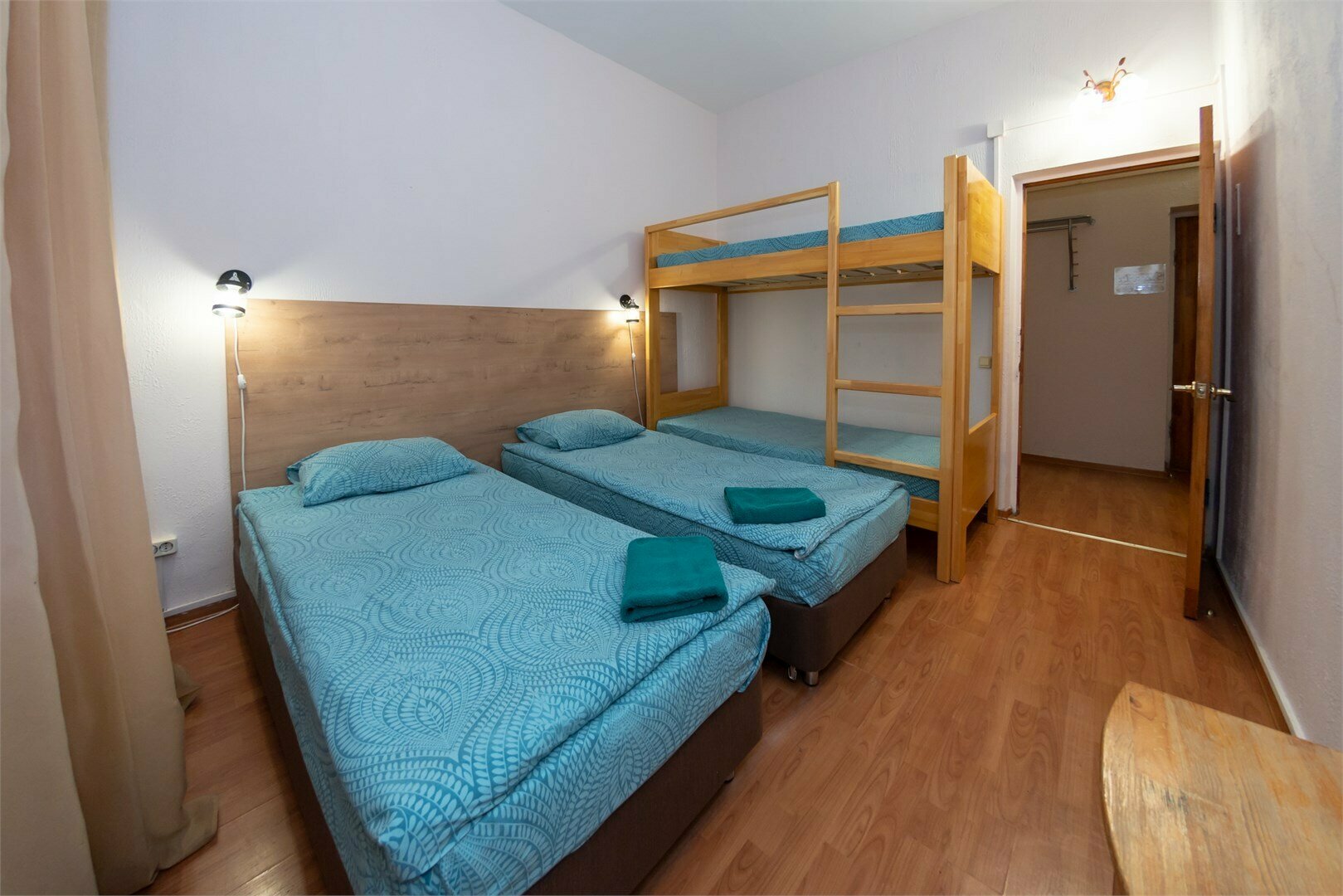 Семейный Эконом с двухъярусной кроватью