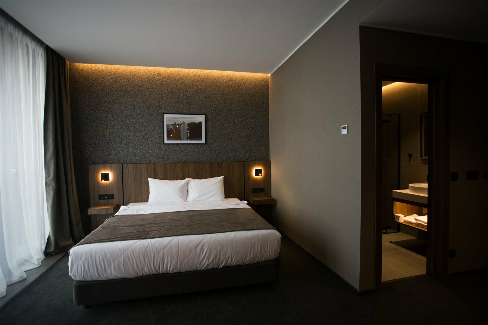 Стандарт с видом на город