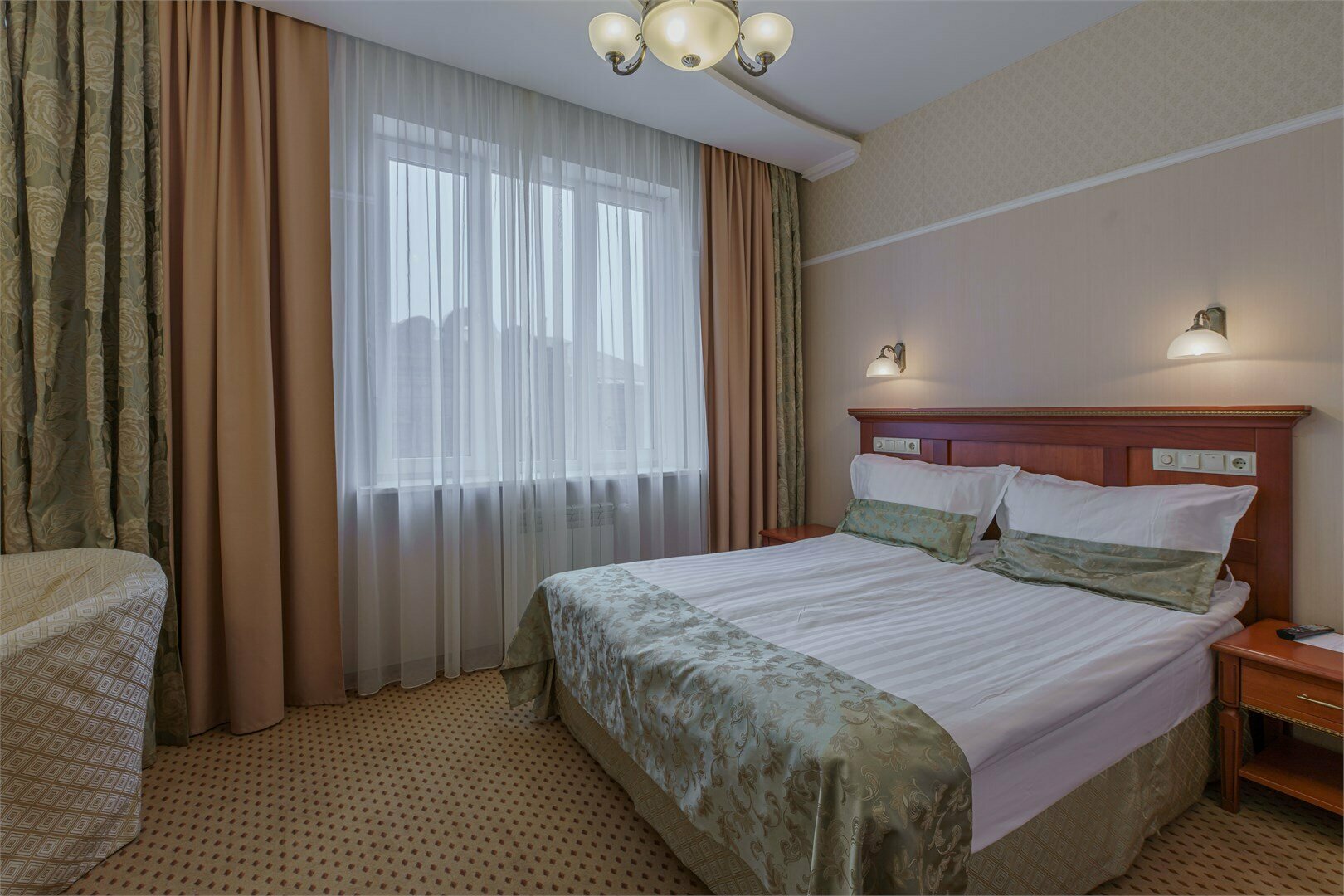 Стандартный номер c кроватью QUEEN SIZE