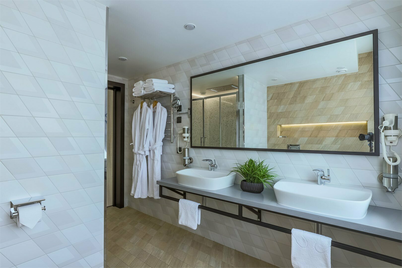 Номер-студия с кроватью размера «king-size»