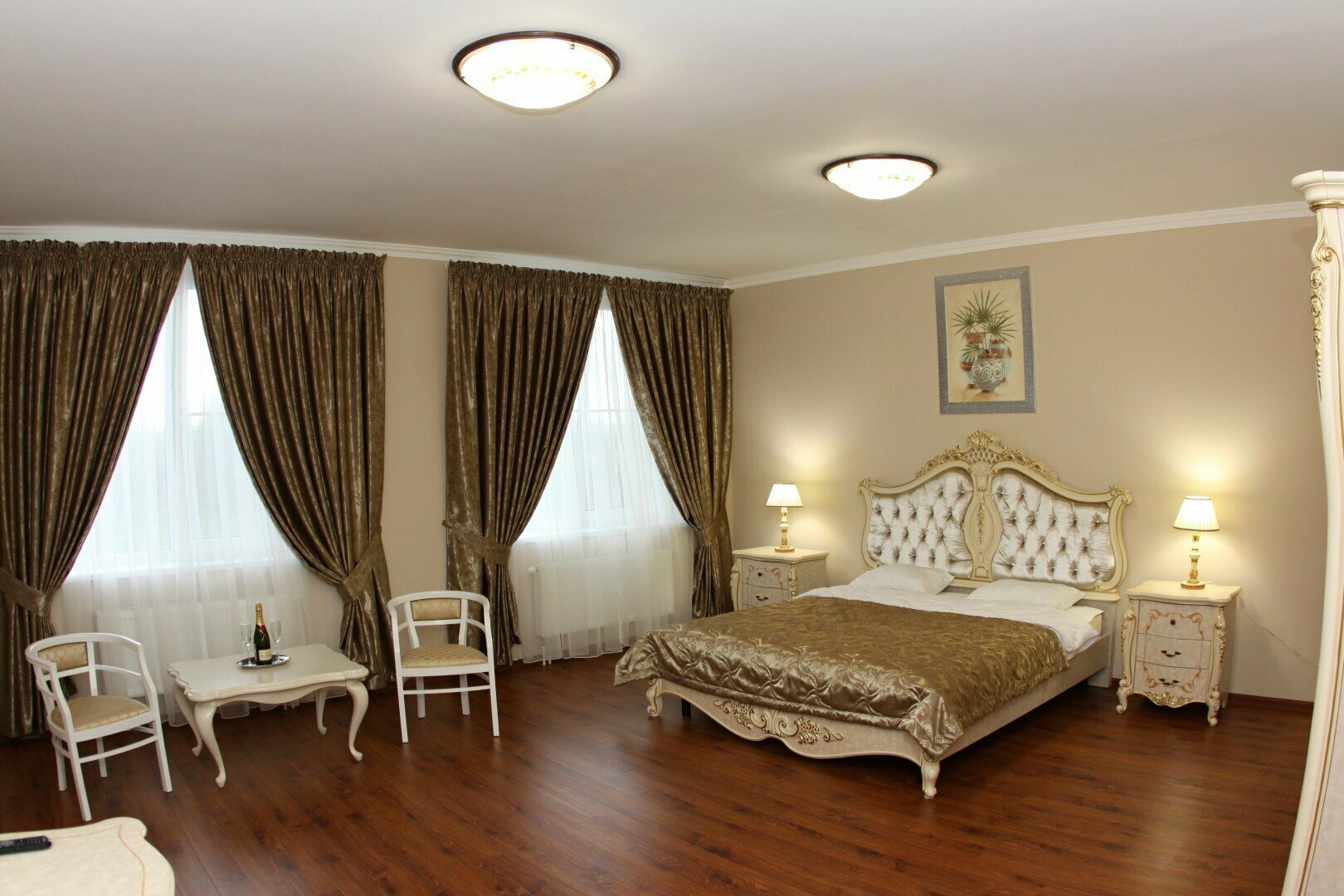 Номер люкс с балконом