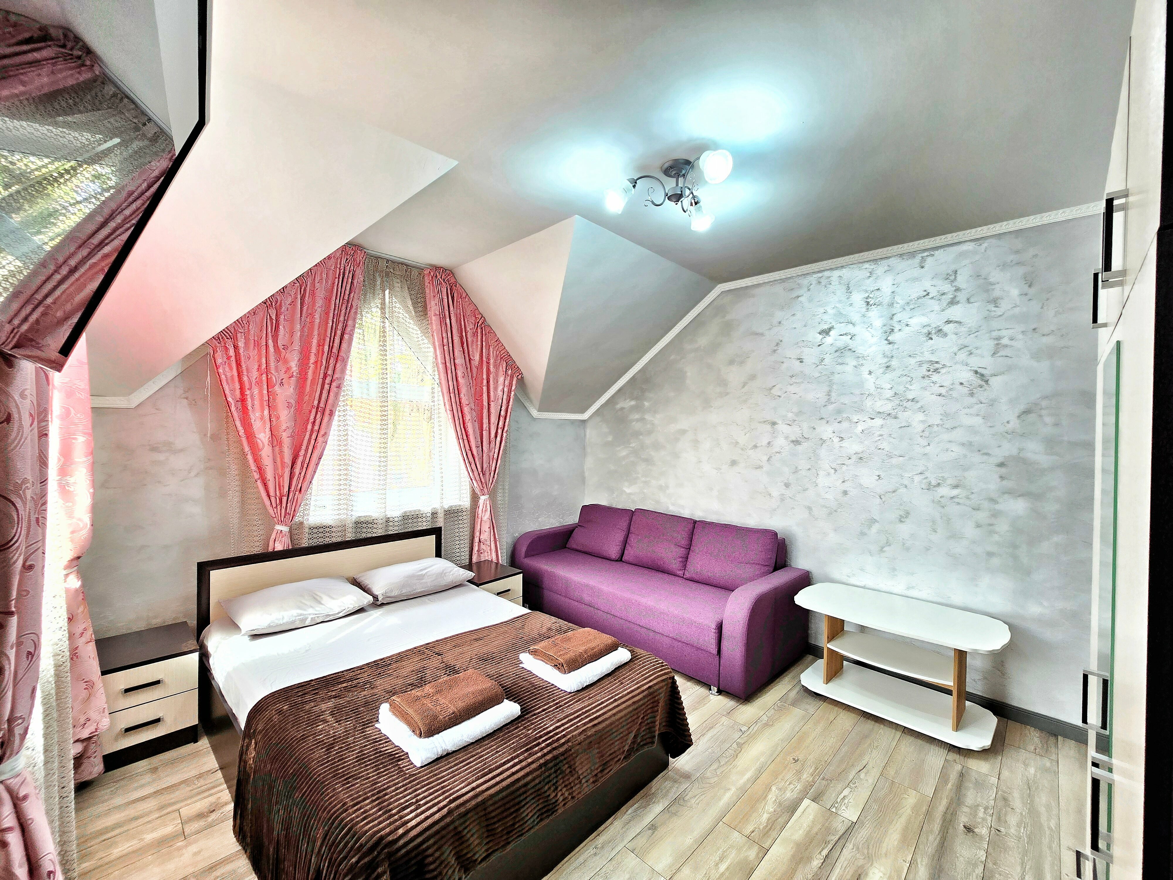 3-5. Двухместный стандарт с диваном (3 этаж)