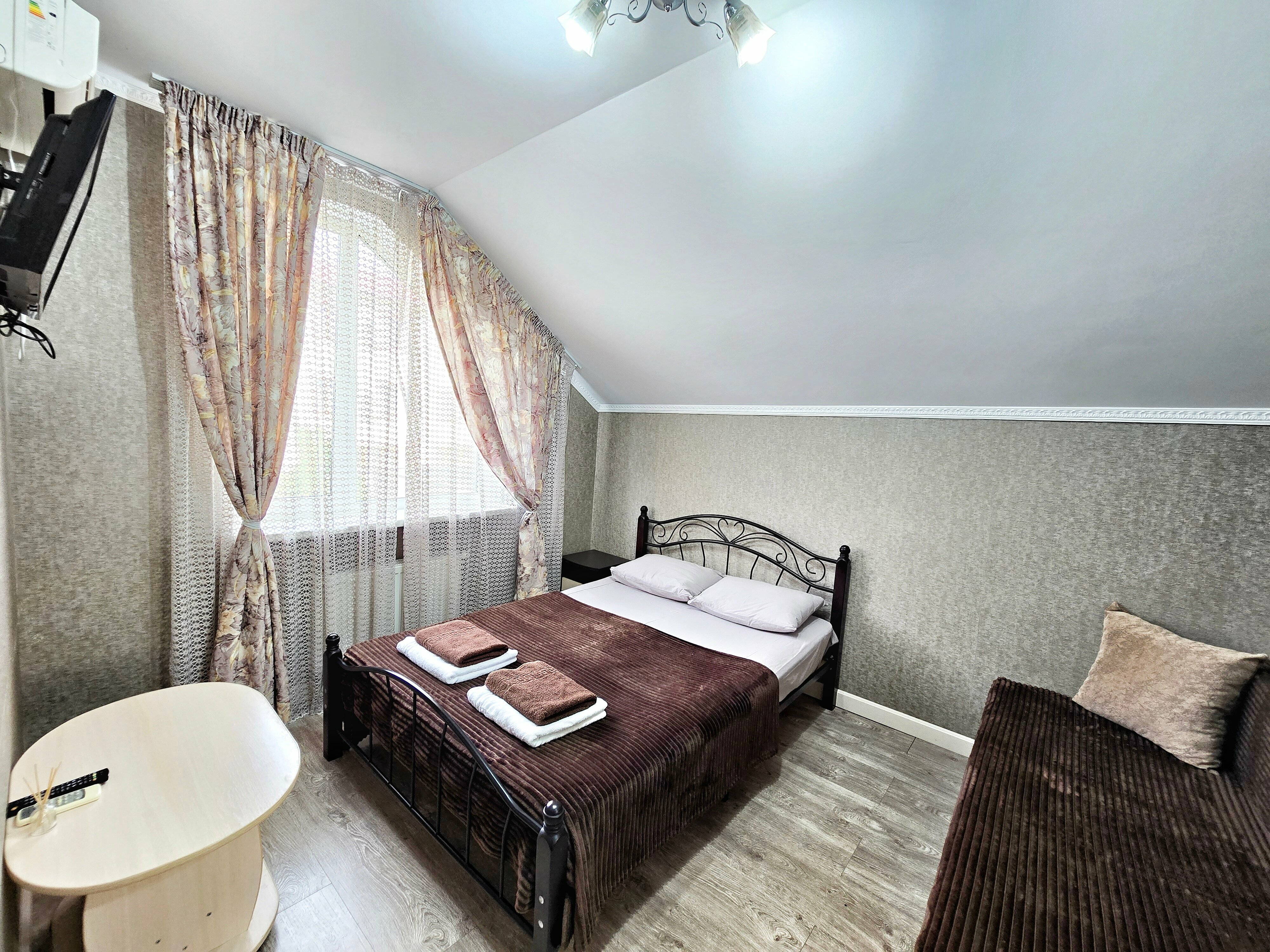 3-5. Двухместный стандарт с диваном (3 этаж)