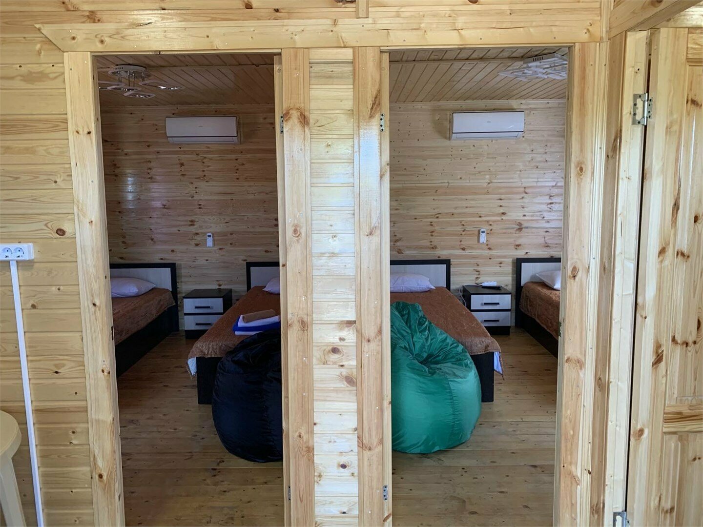 Коттеджный городок "Морской"  2-комный  4 -местный № 1, 2, 3