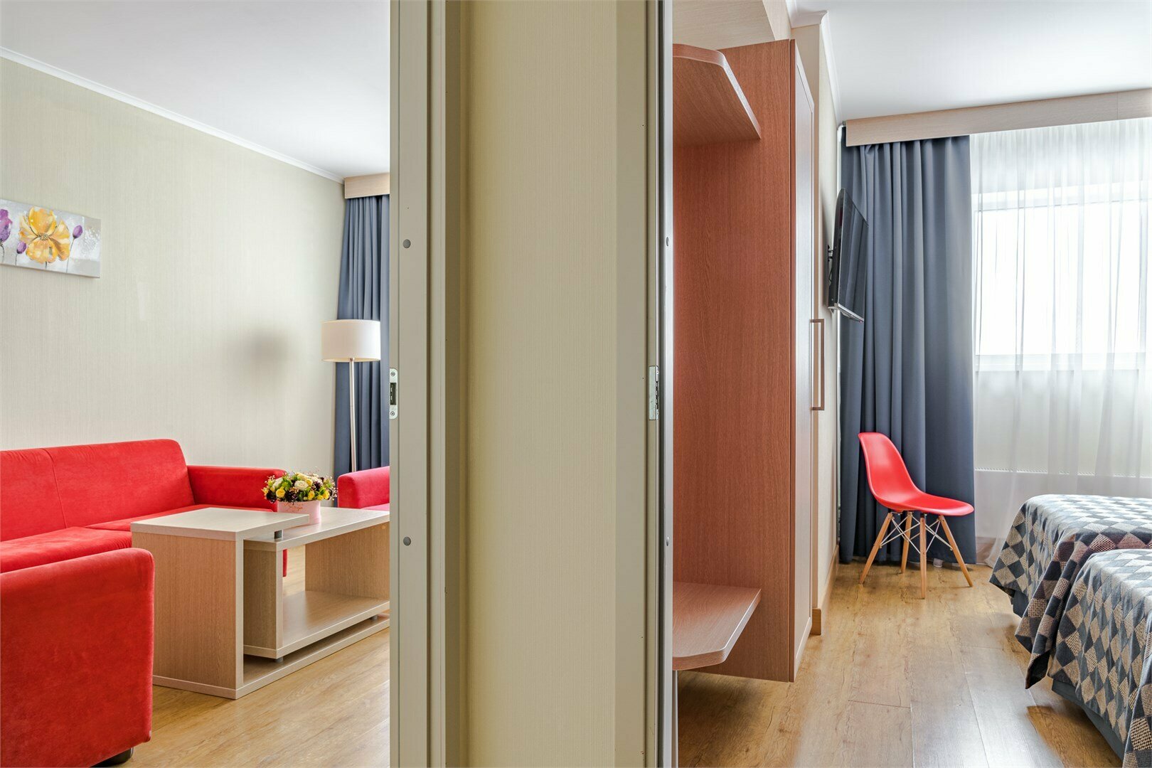 Семейный двухкомнатный  с 2 кроватями (корпус "Модерн")