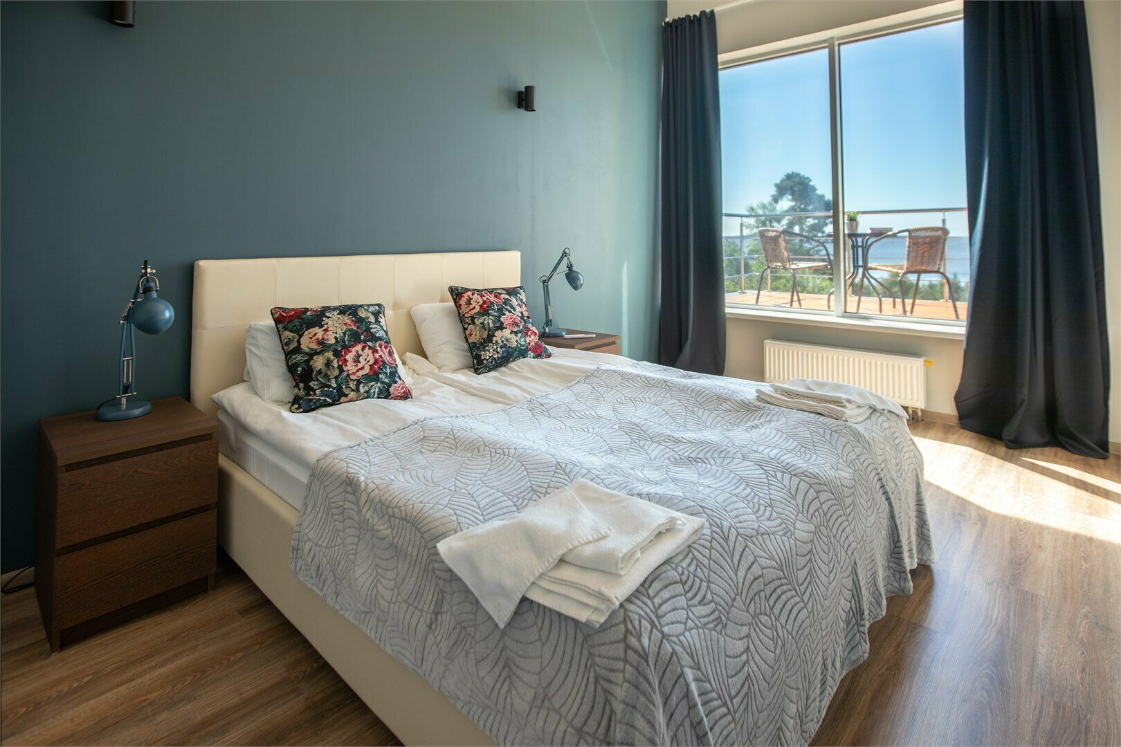 Люкс с двумя спальнями и гостиной с собственным балконом и видом на залив (Гренландия)