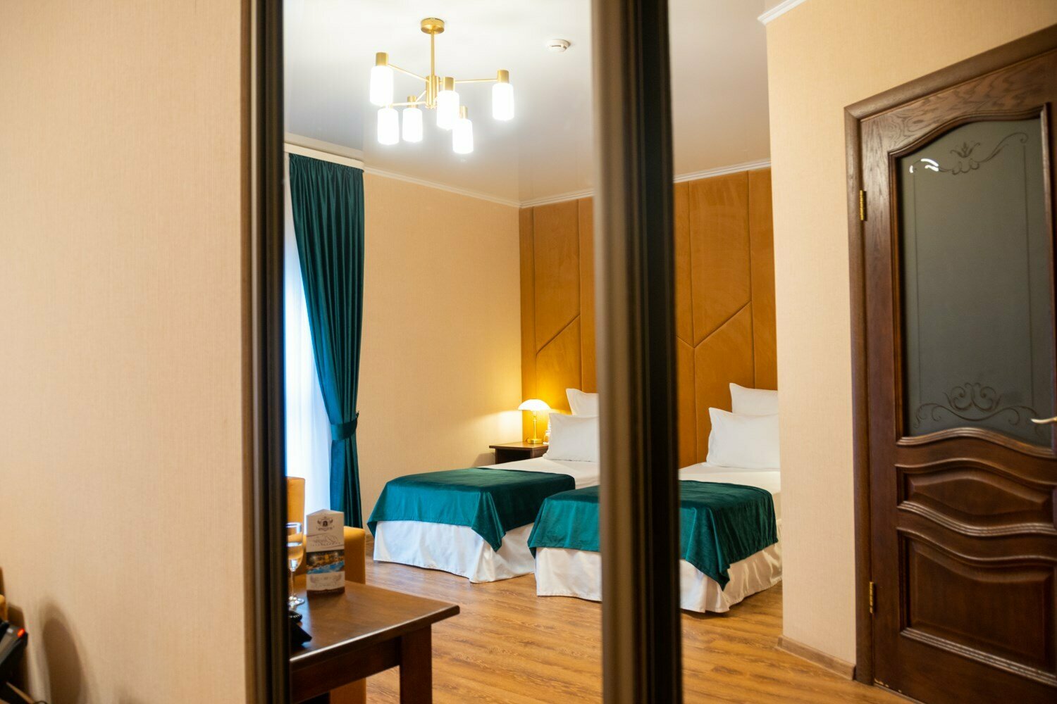 Стандарт "Комфорт"  (раздельные кровати, вид на город) 303