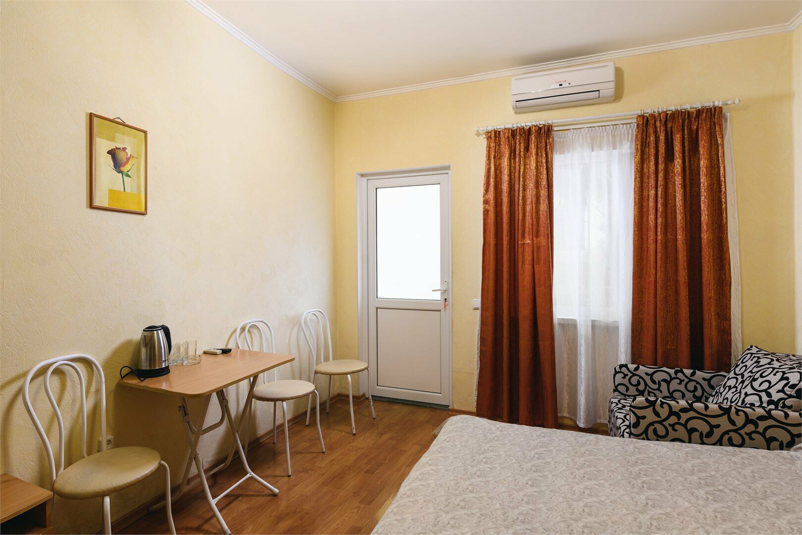 Двухместный номер с 1 кроватью — цокольный этаж