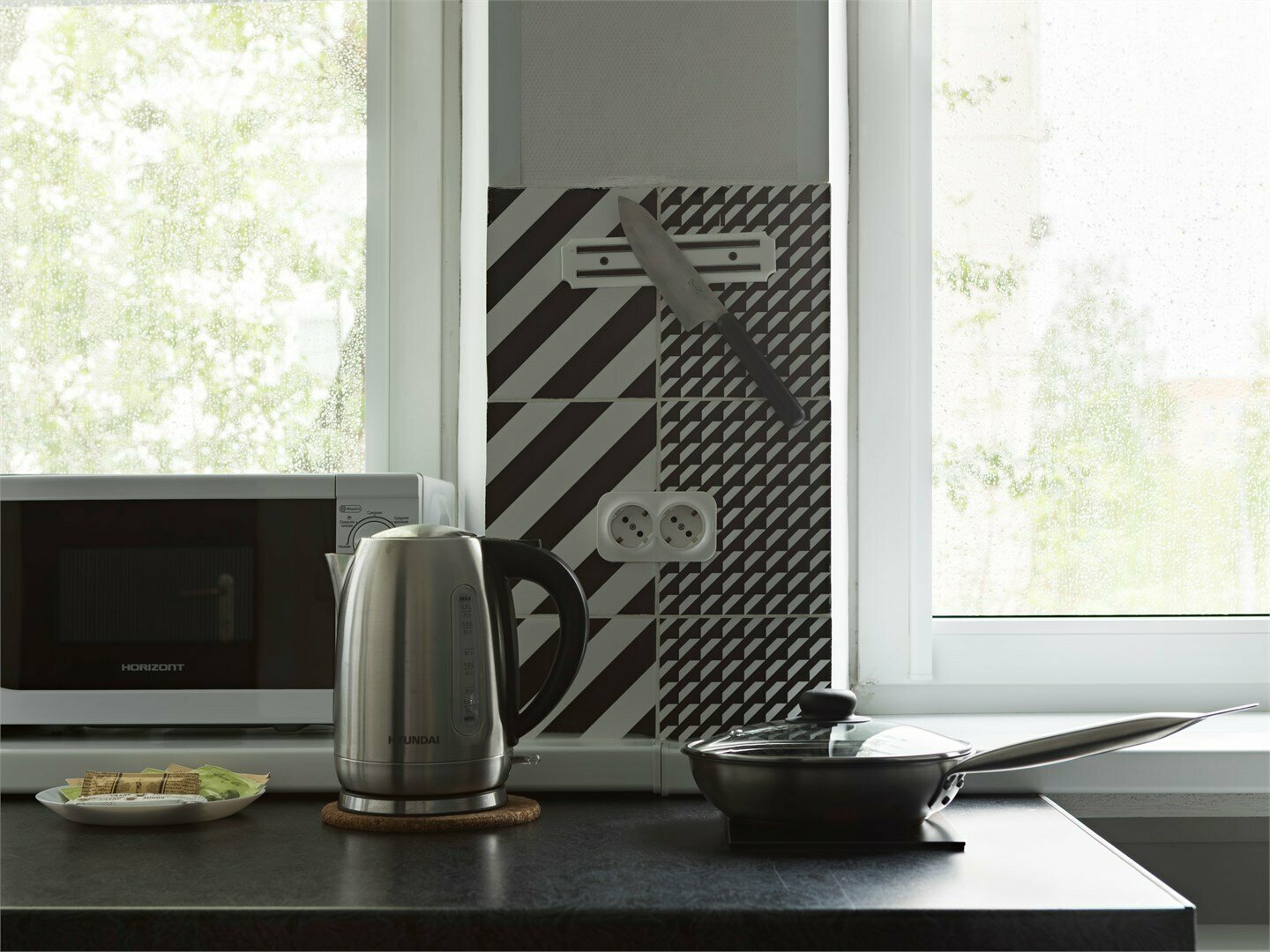 Трехместный полулюкс с большой кроватью и диваном