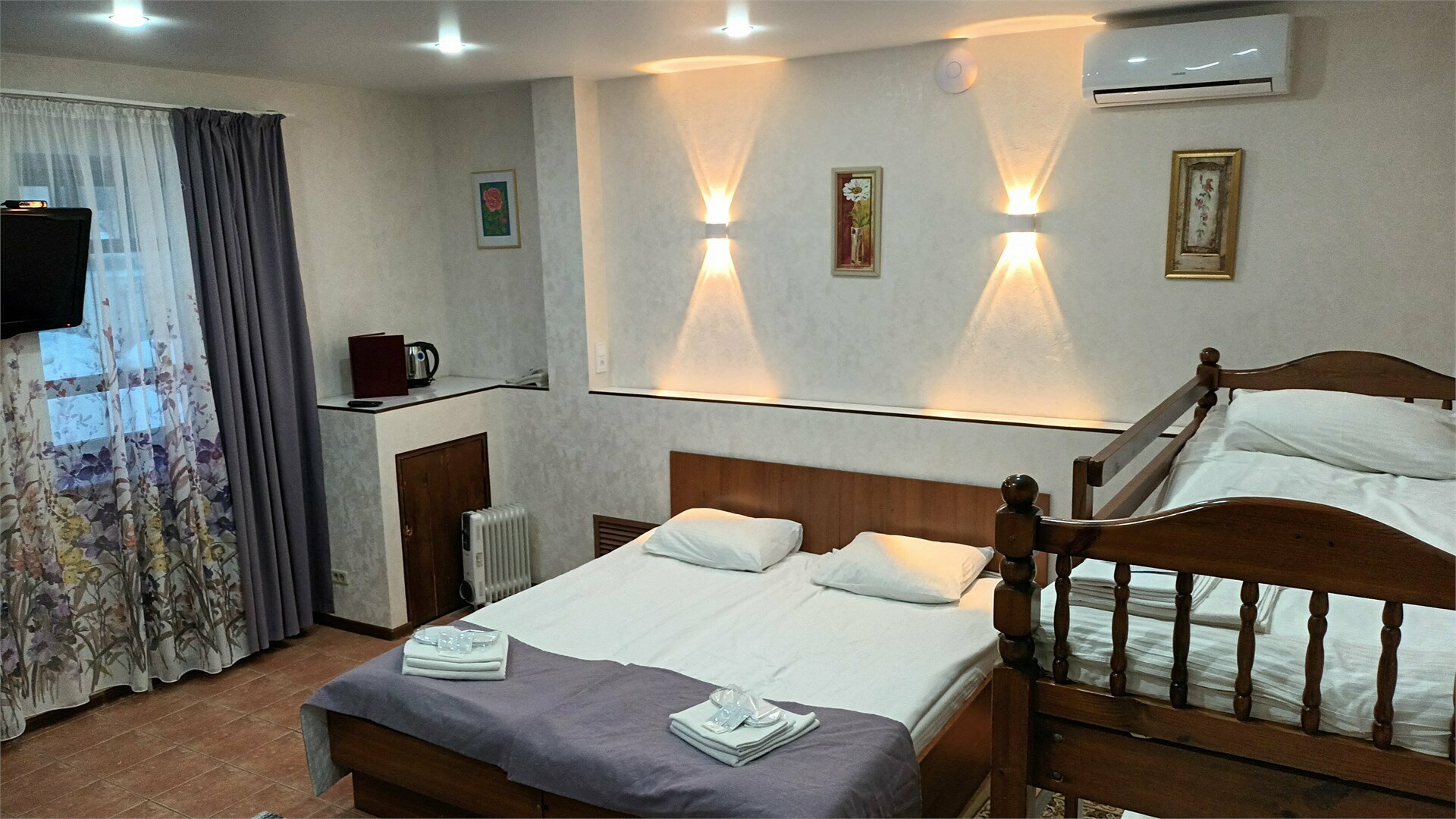 Четырехместный