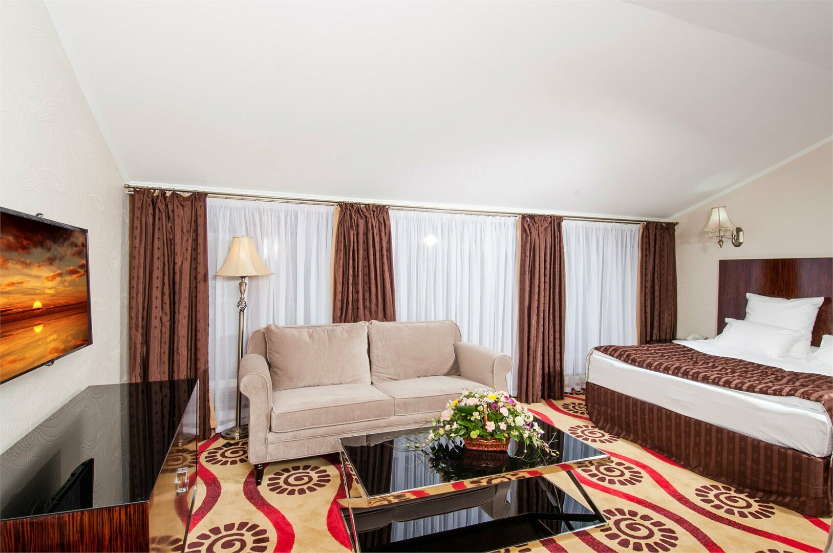 Джуниор Сьют