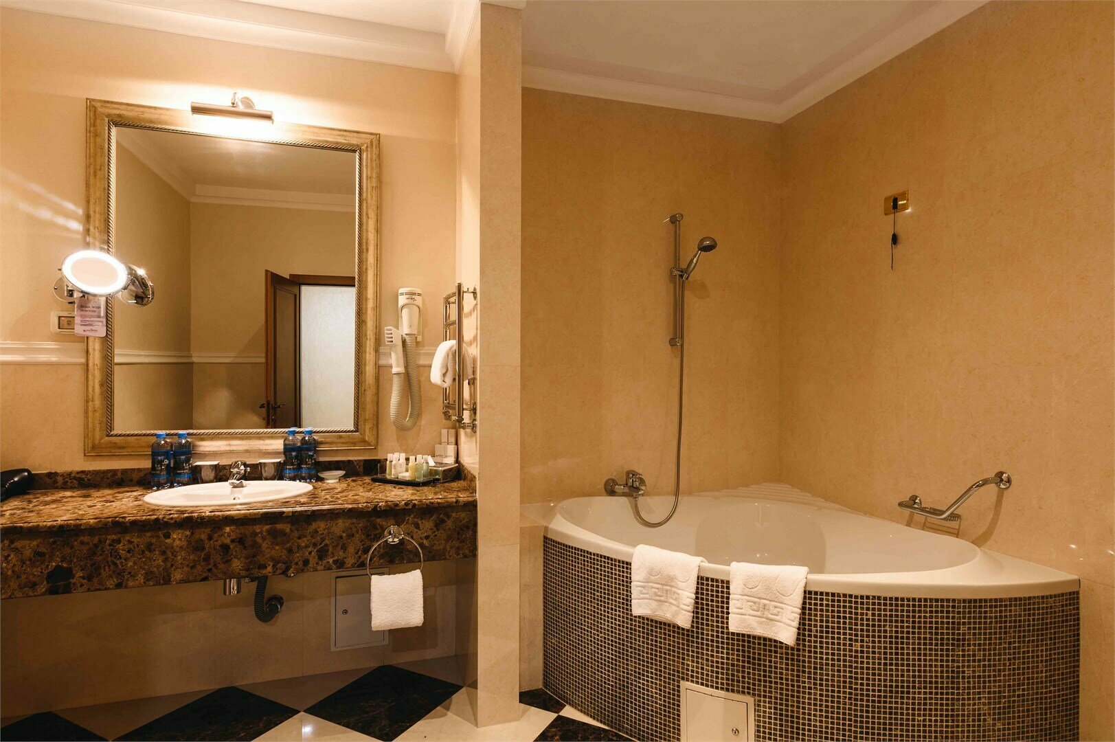 Президентский Люкс Классик с видом на море 4*