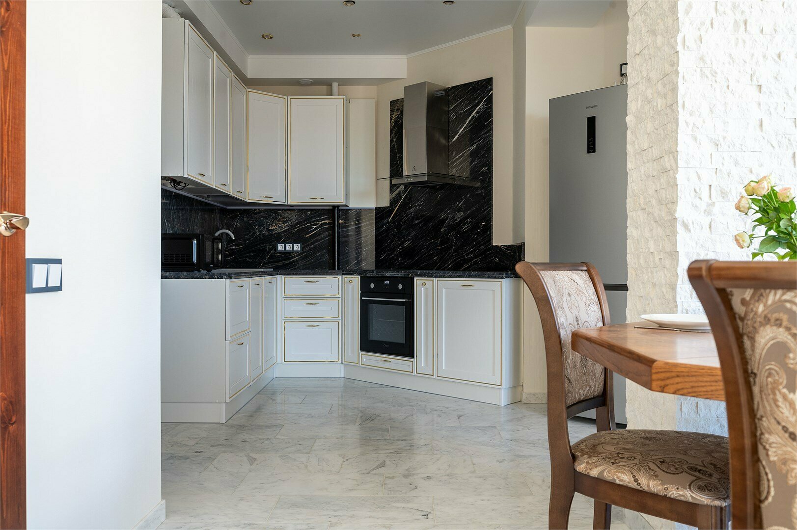 Двухкомнатная квартира с отдельной спальней