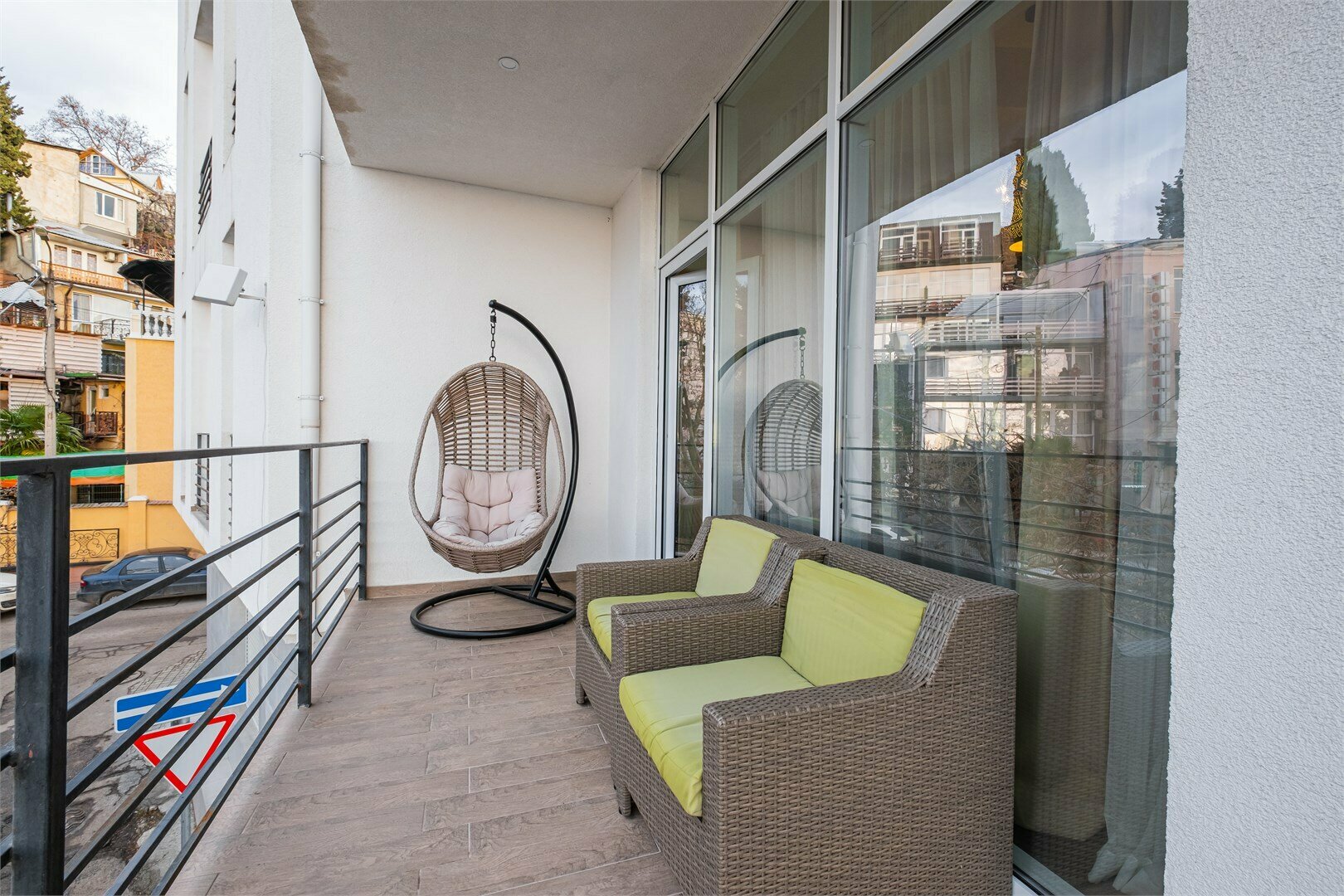 Двухкомнатные видовые апартаменты