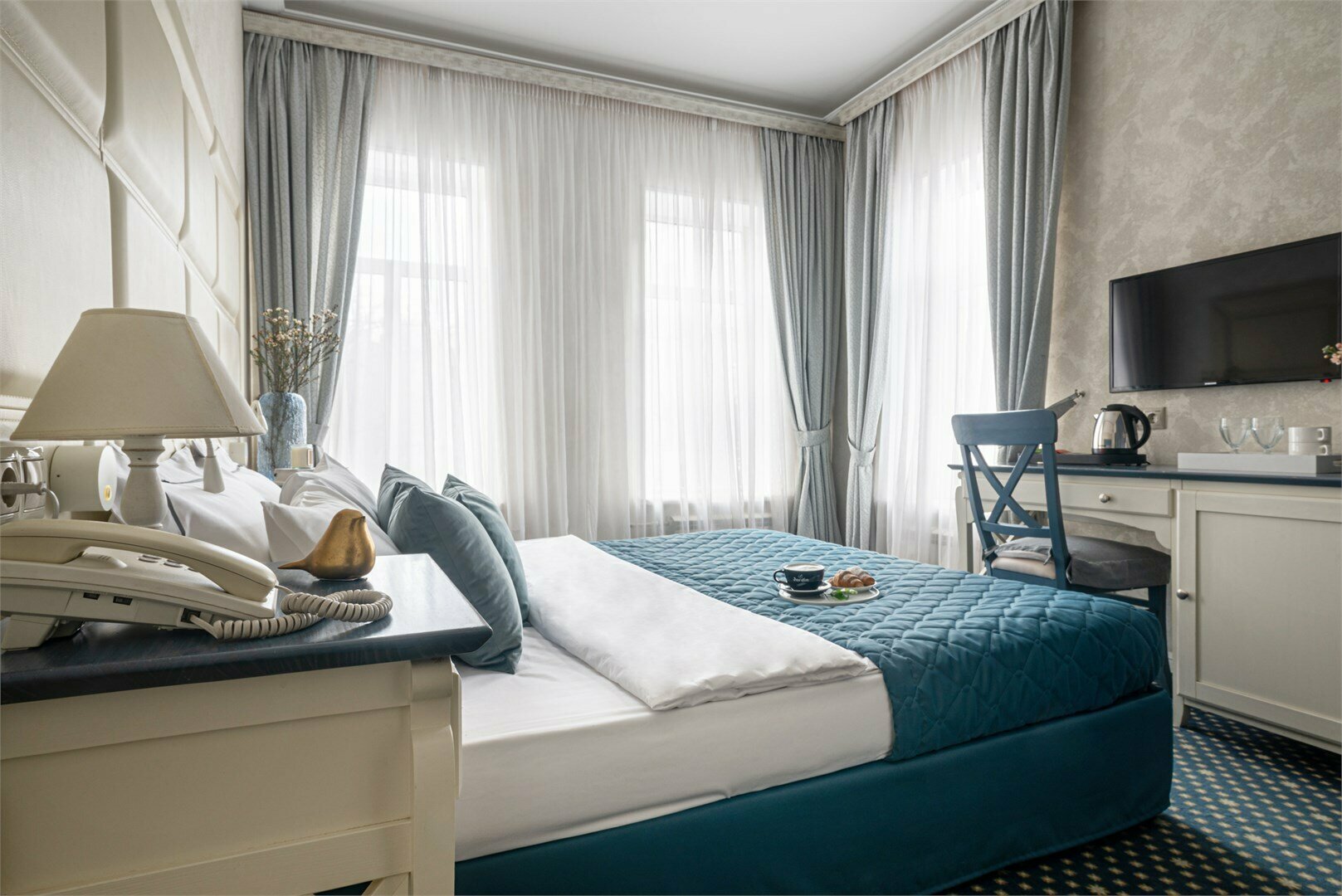 Улучшенный двухместный номер с 1 кроватью