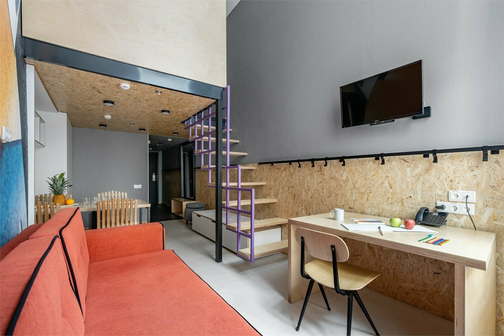 Дизайнерские двухуровневые апартаменты "Попова"