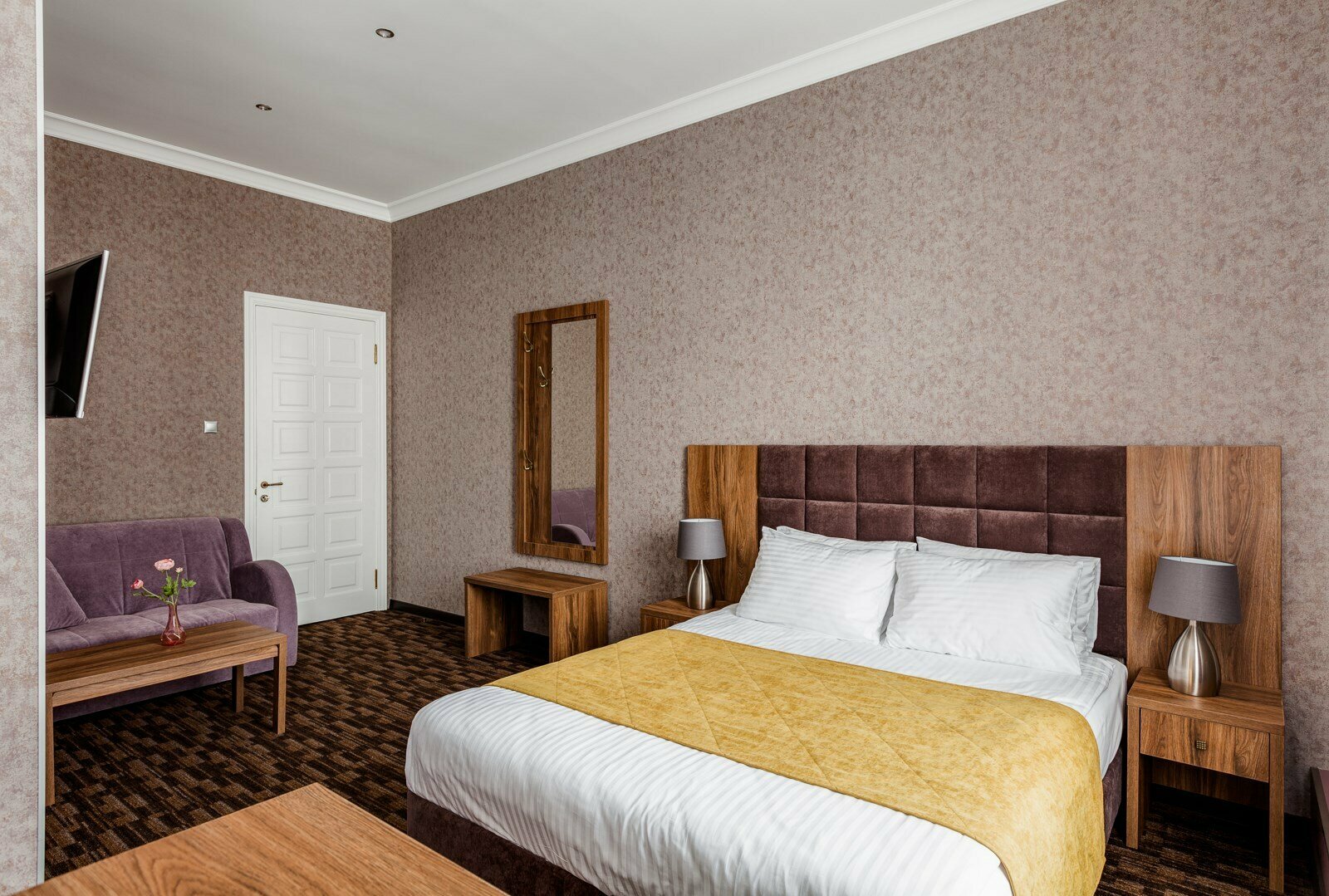 СТУДИЯ С ДИВАНОМ