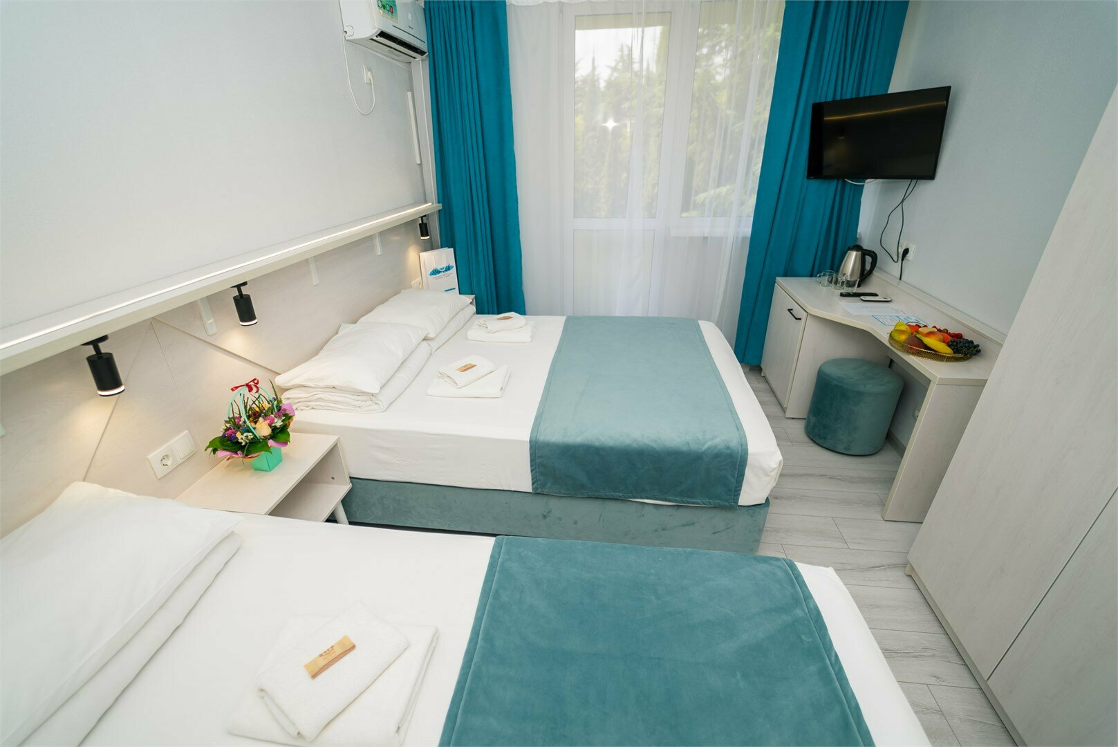 Трехместный Бизнес