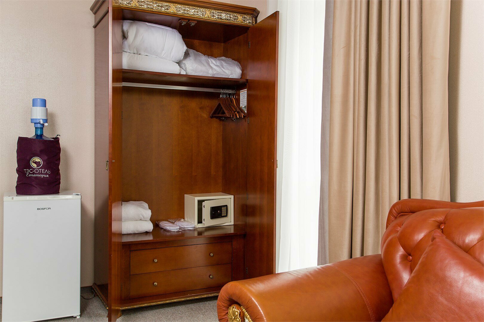 Высшая категория "Джуниор Сюит" (Полулюкс)