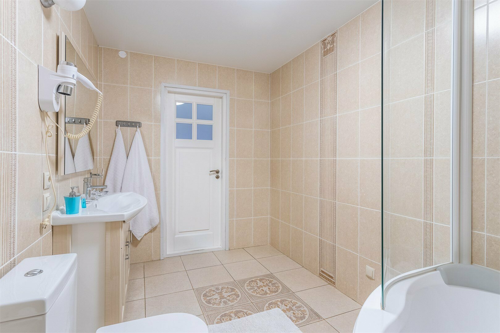 Люкс с балконом