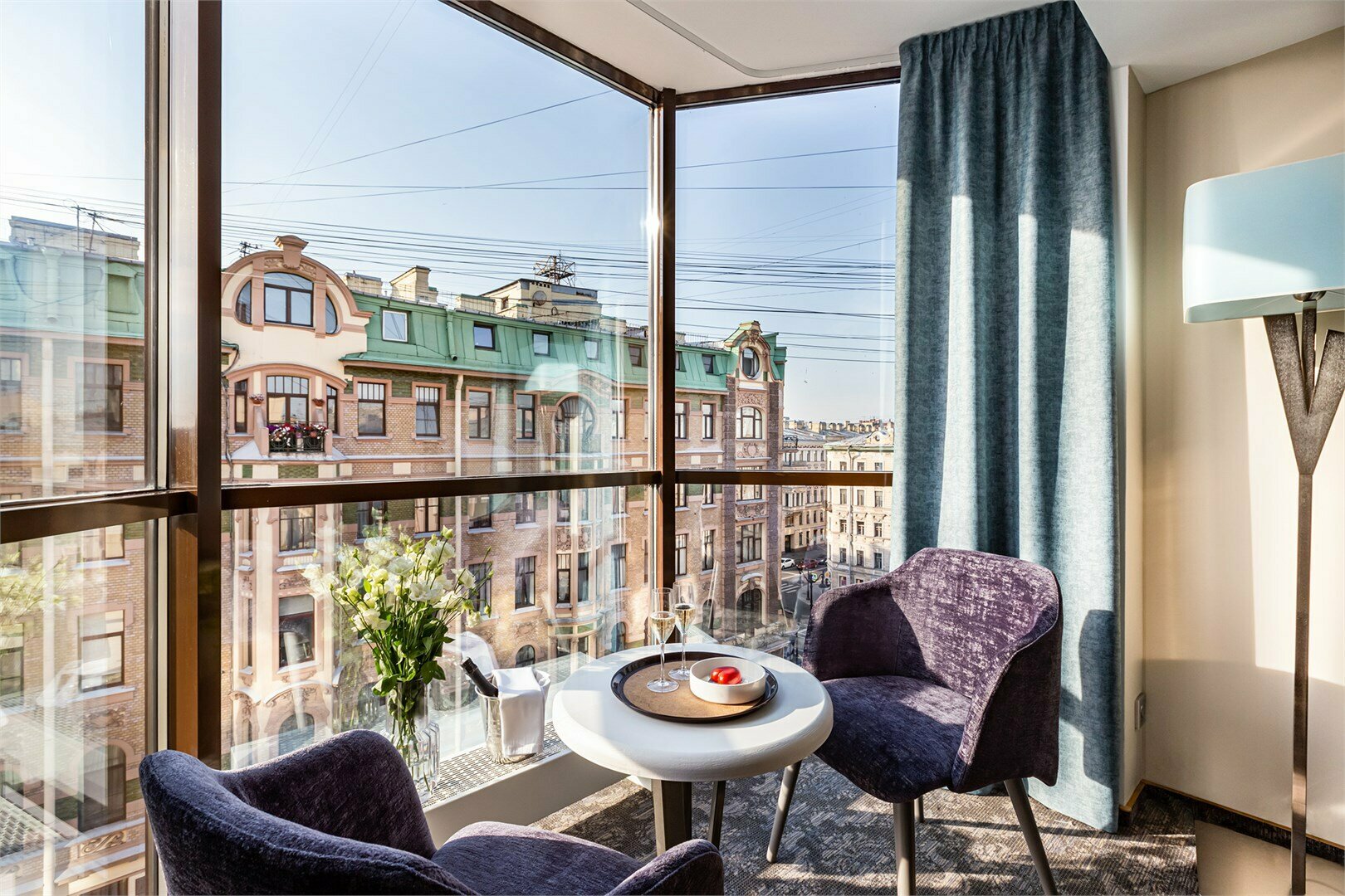 Двухкомнатный Люкс "Невский" с красивым панорамным видом на город